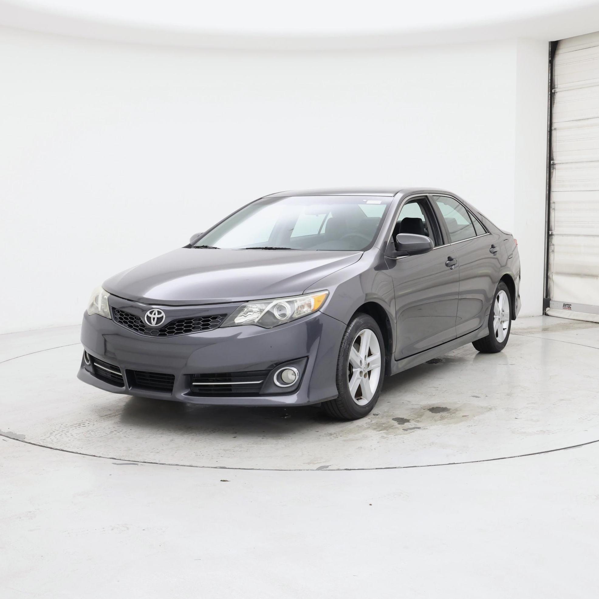 Thumbnail: 2014 Toyota Camry - 4