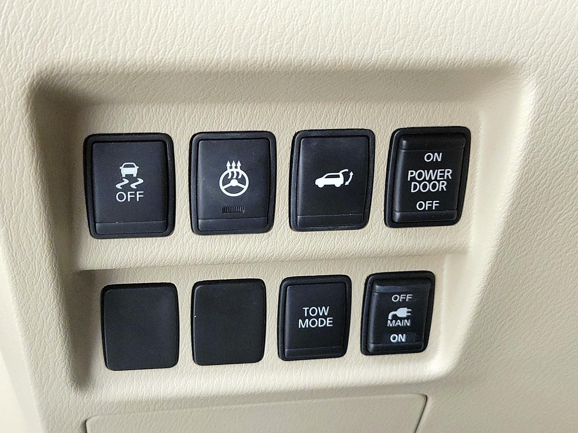 Thumbnail: 2014 Nissan Pathfinder - 13