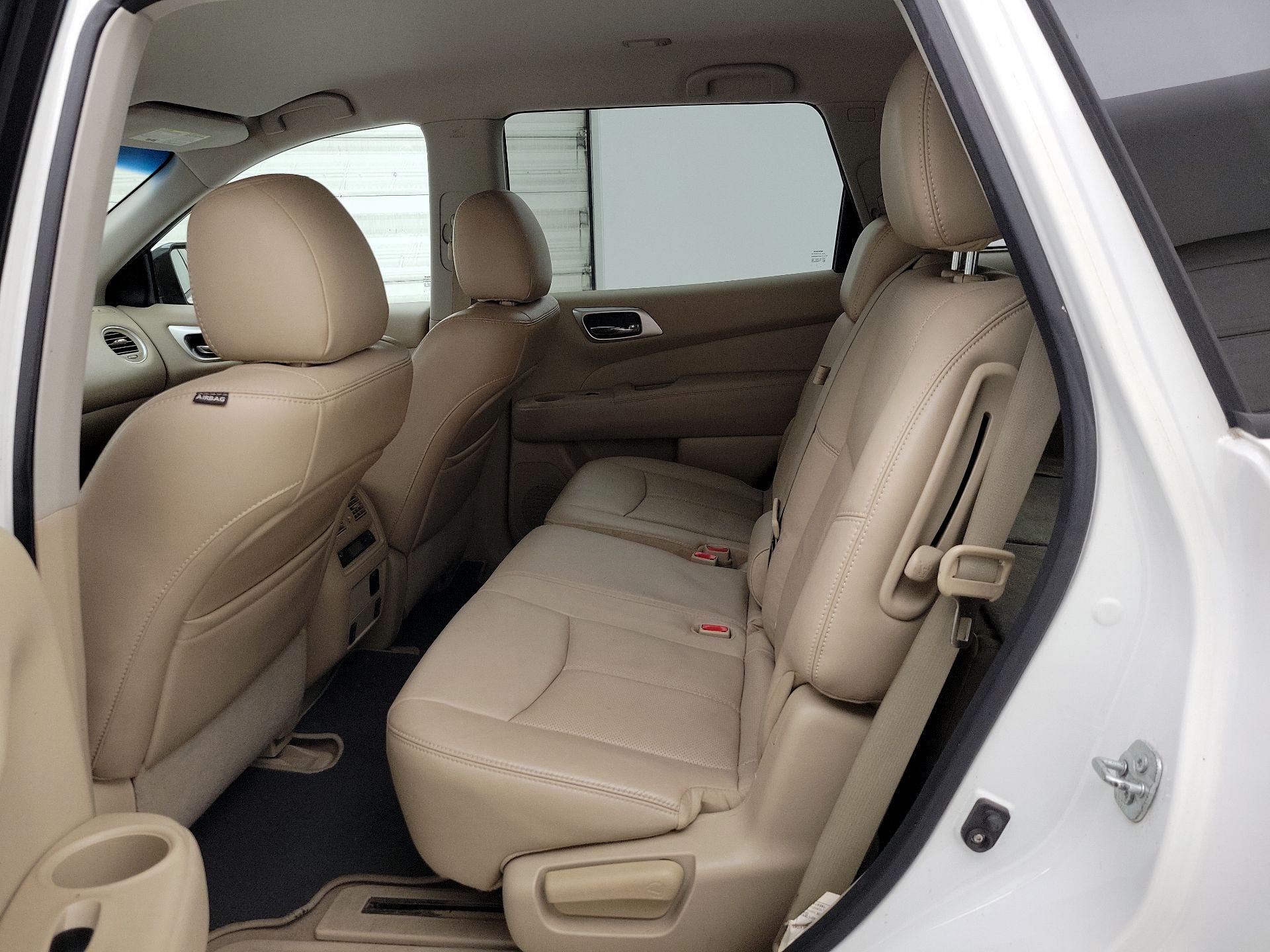 Thumbnail: 2014 Nissan Pathfinder - 19