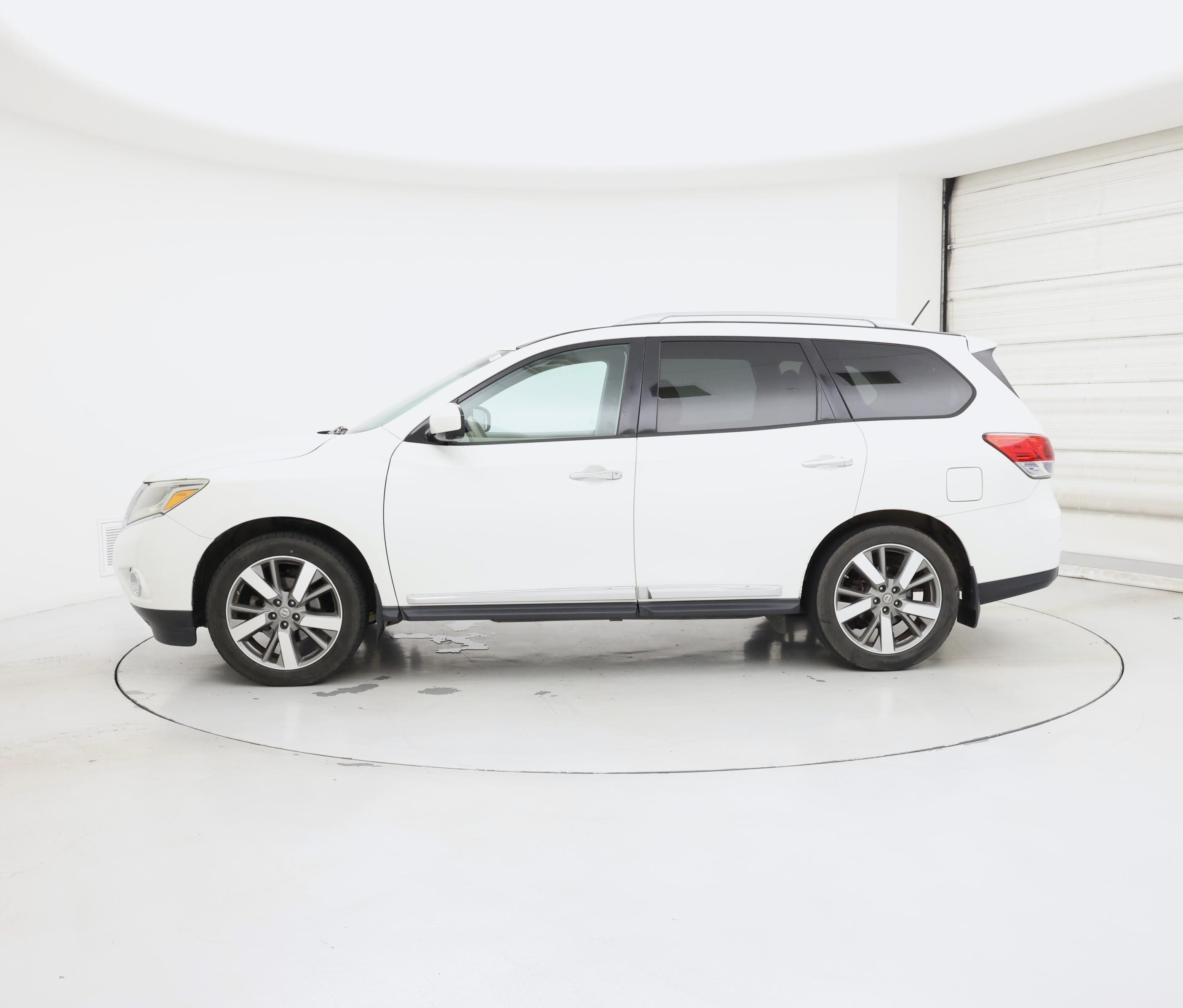 Thumbnail: 2014 Nissan Pathfinder - 3