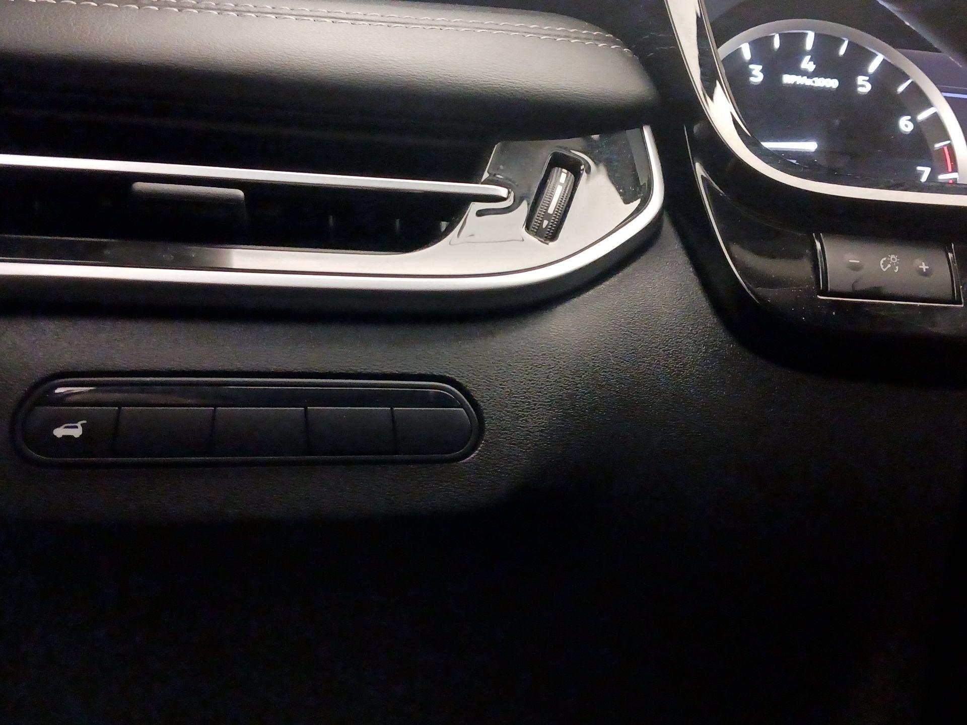 Thumbnail: 2023 INFINITI QX60 - 13