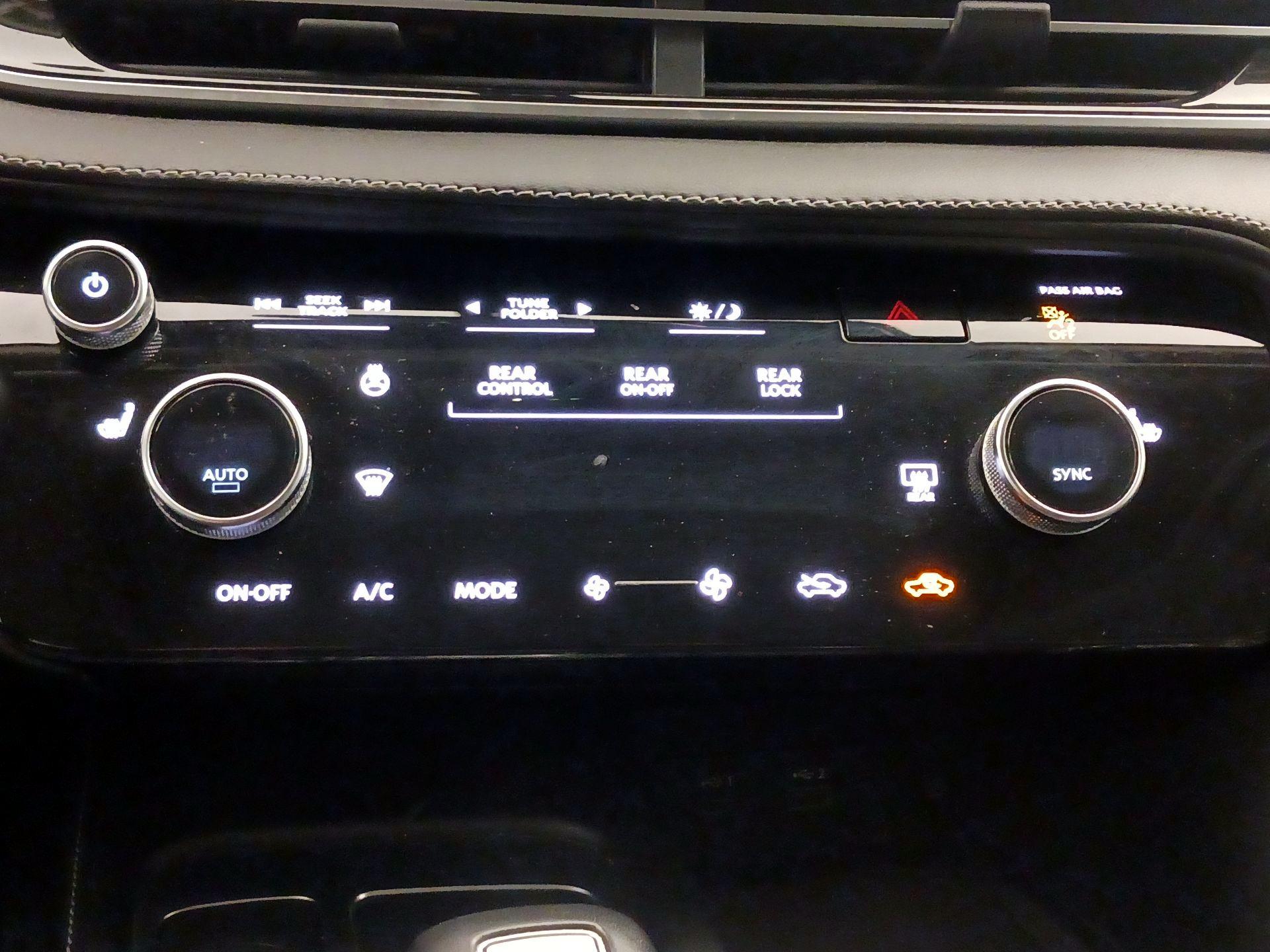 Thumbnail: 2023 INFINITI QX60 - 16