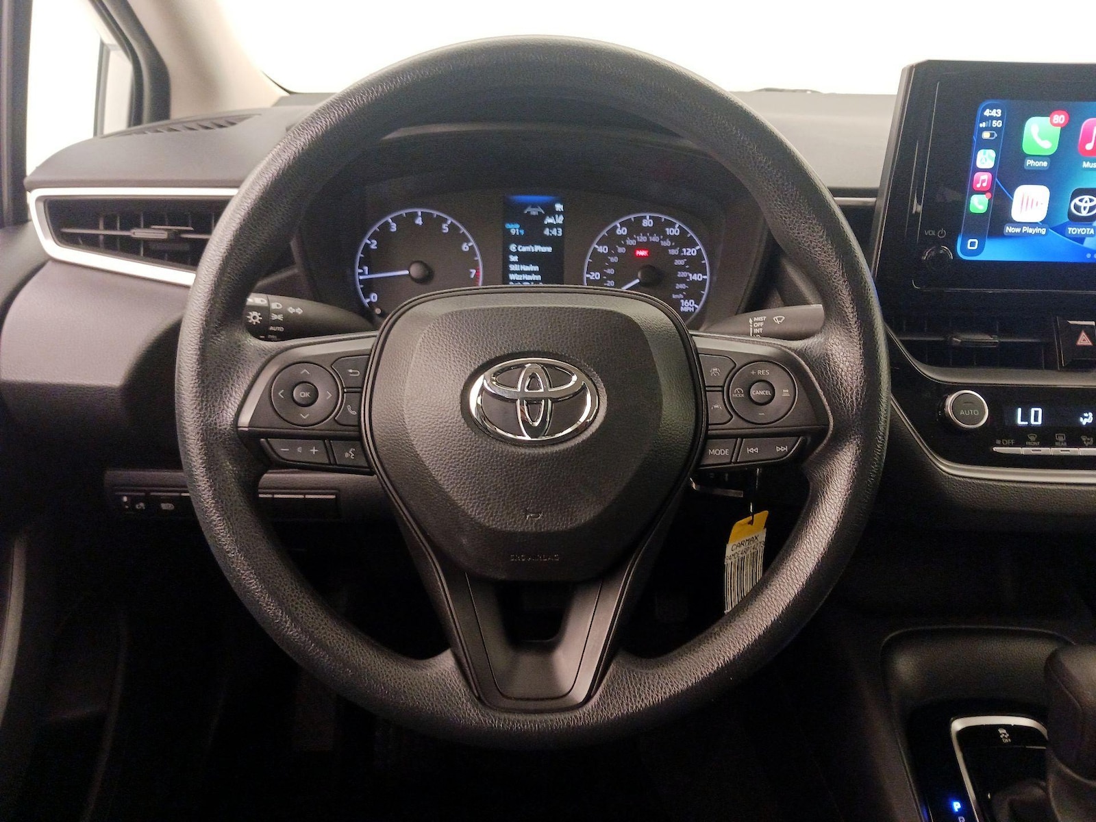2024 Toyota Corolla LE - Photo 11