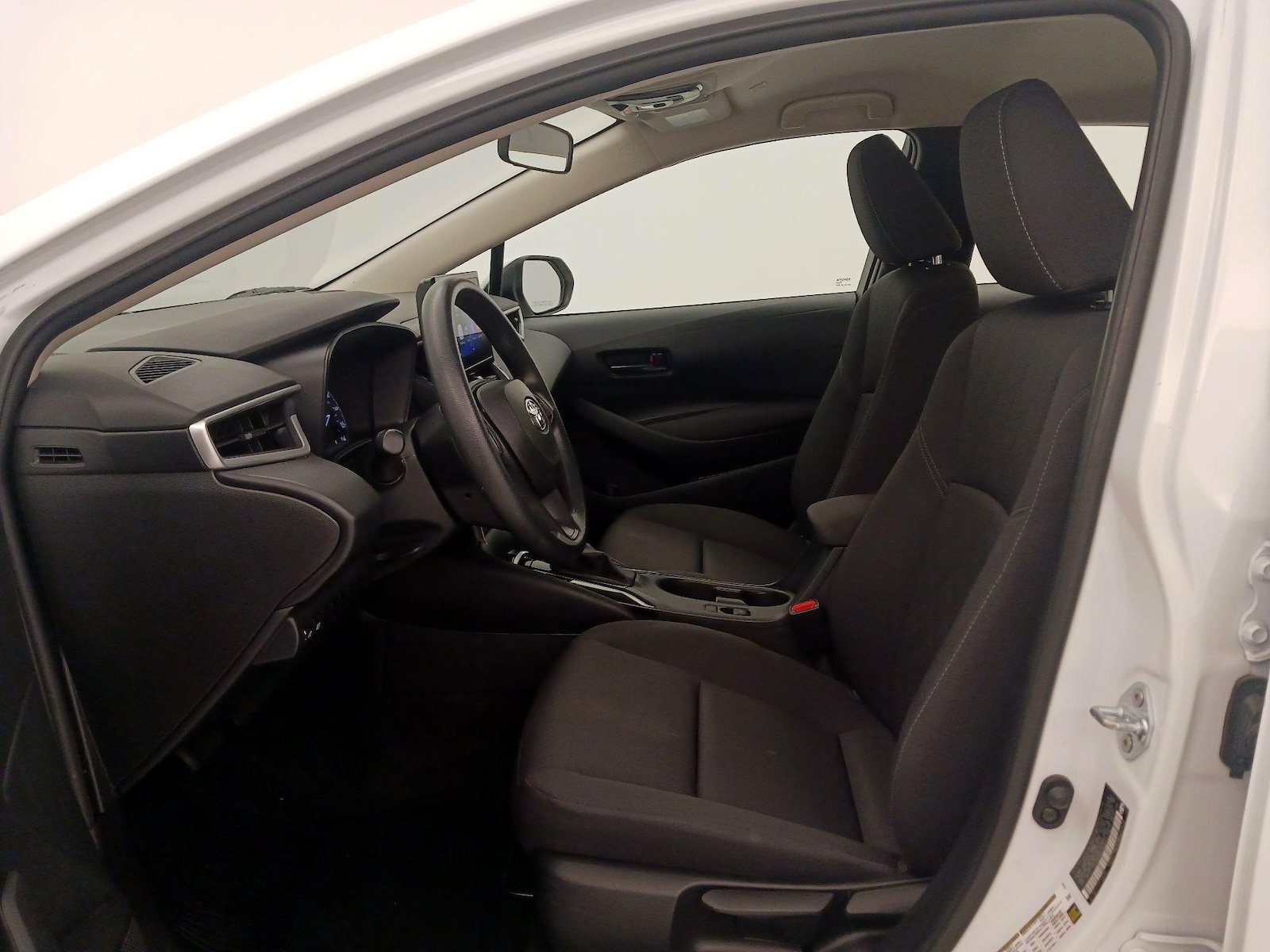 2024 Toyota Corolla LE - Photo 12