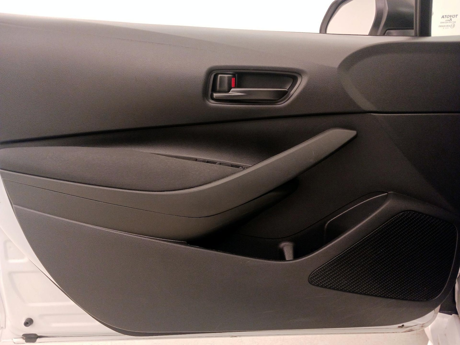 2024 Toyota Corolla LE - Photo 13