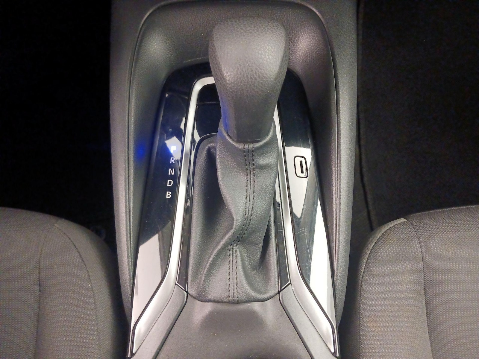 2024 Toyota Corolla LE - Photo 18