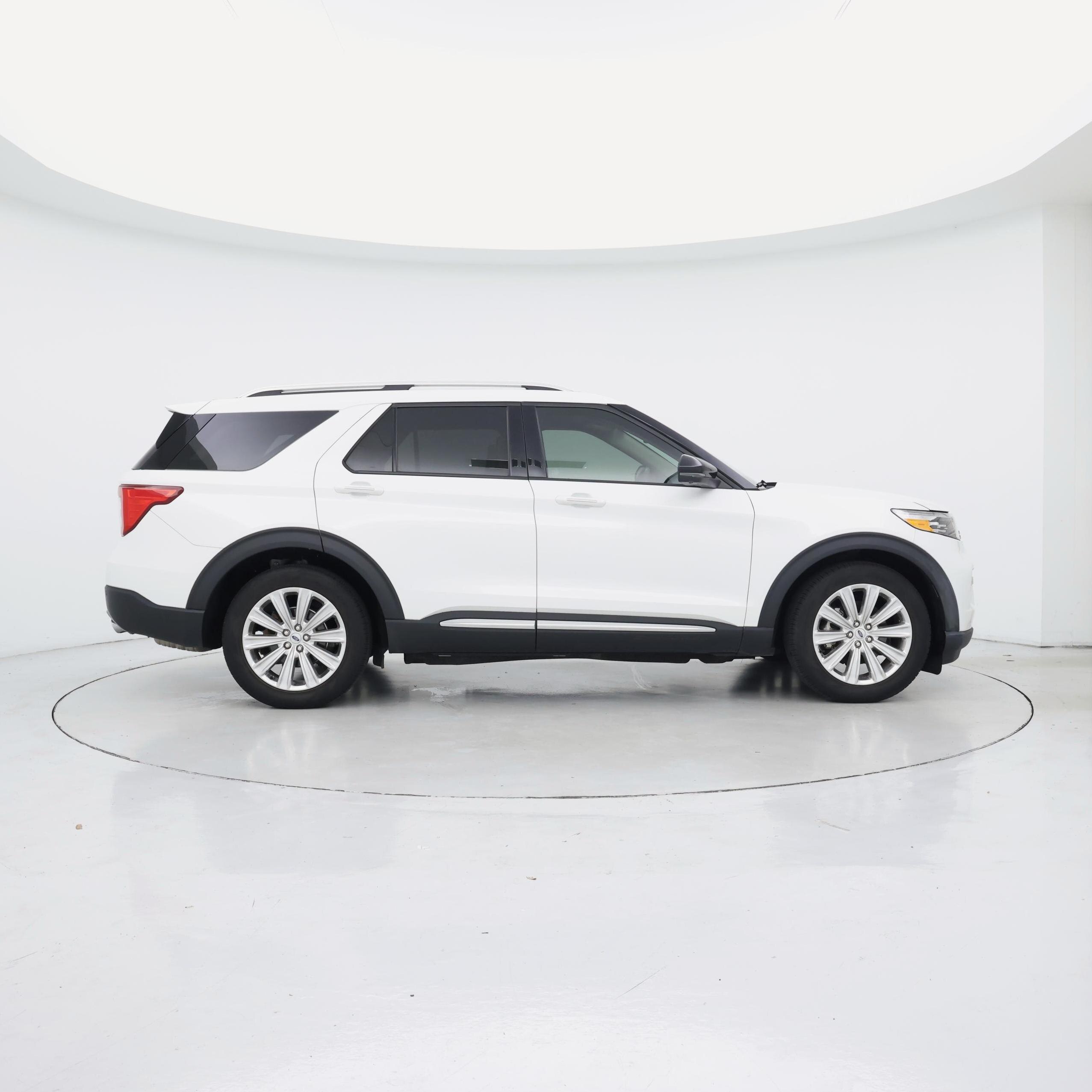 Thumbnail: 2023 Ford Explorer - 7