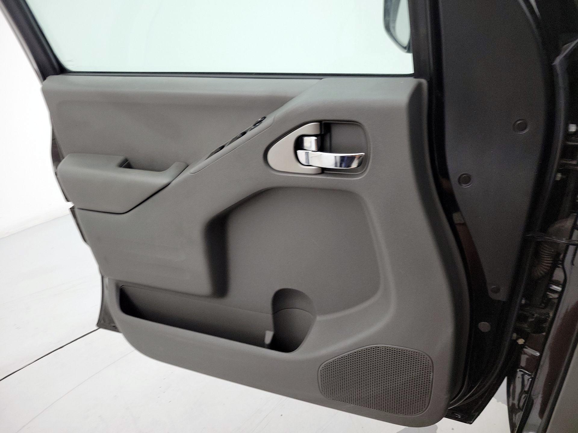 Thumbnail: 2016 Nissan Frontier - 12