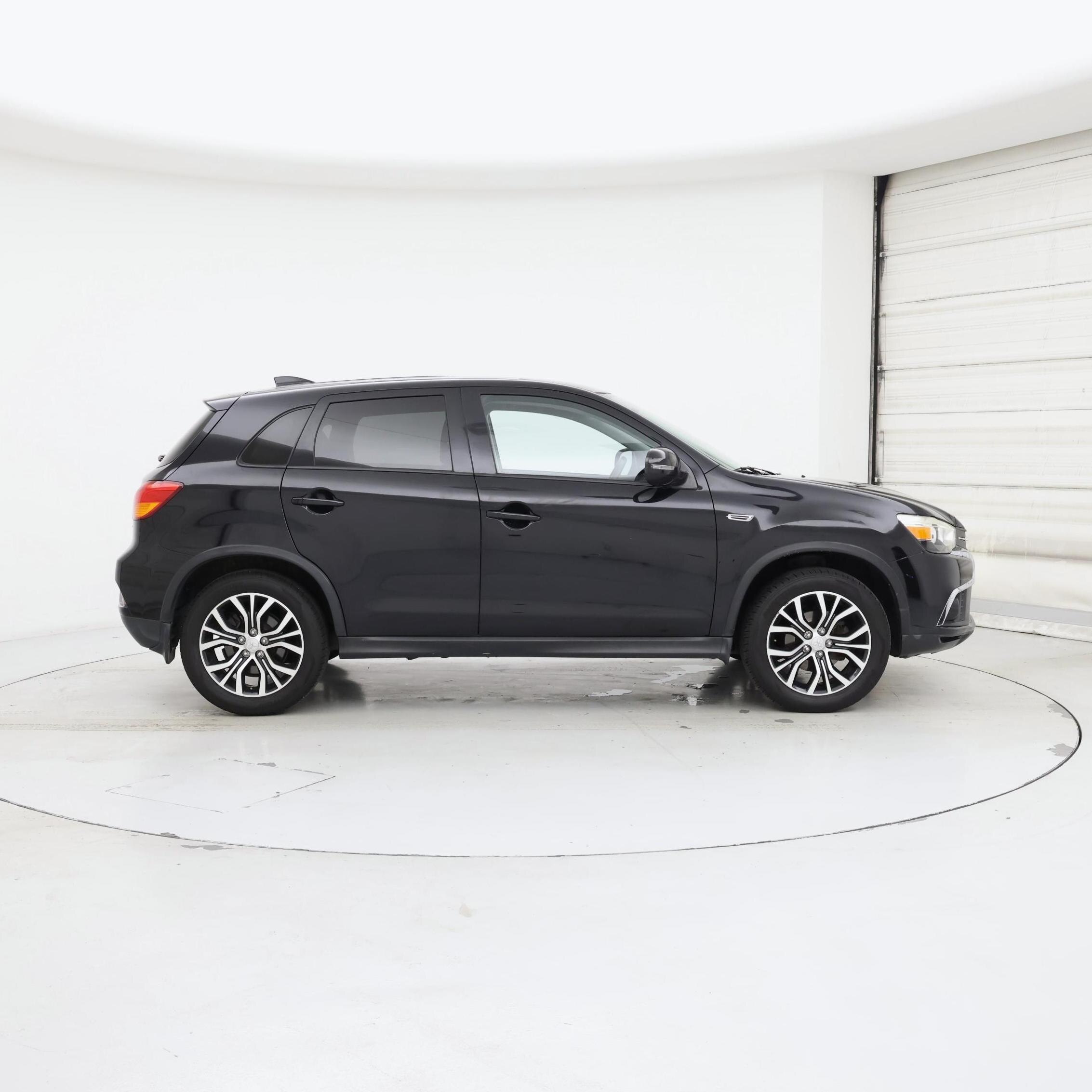 Thumbnail: 2019 Mitsubishi Outlander Sport - 7
