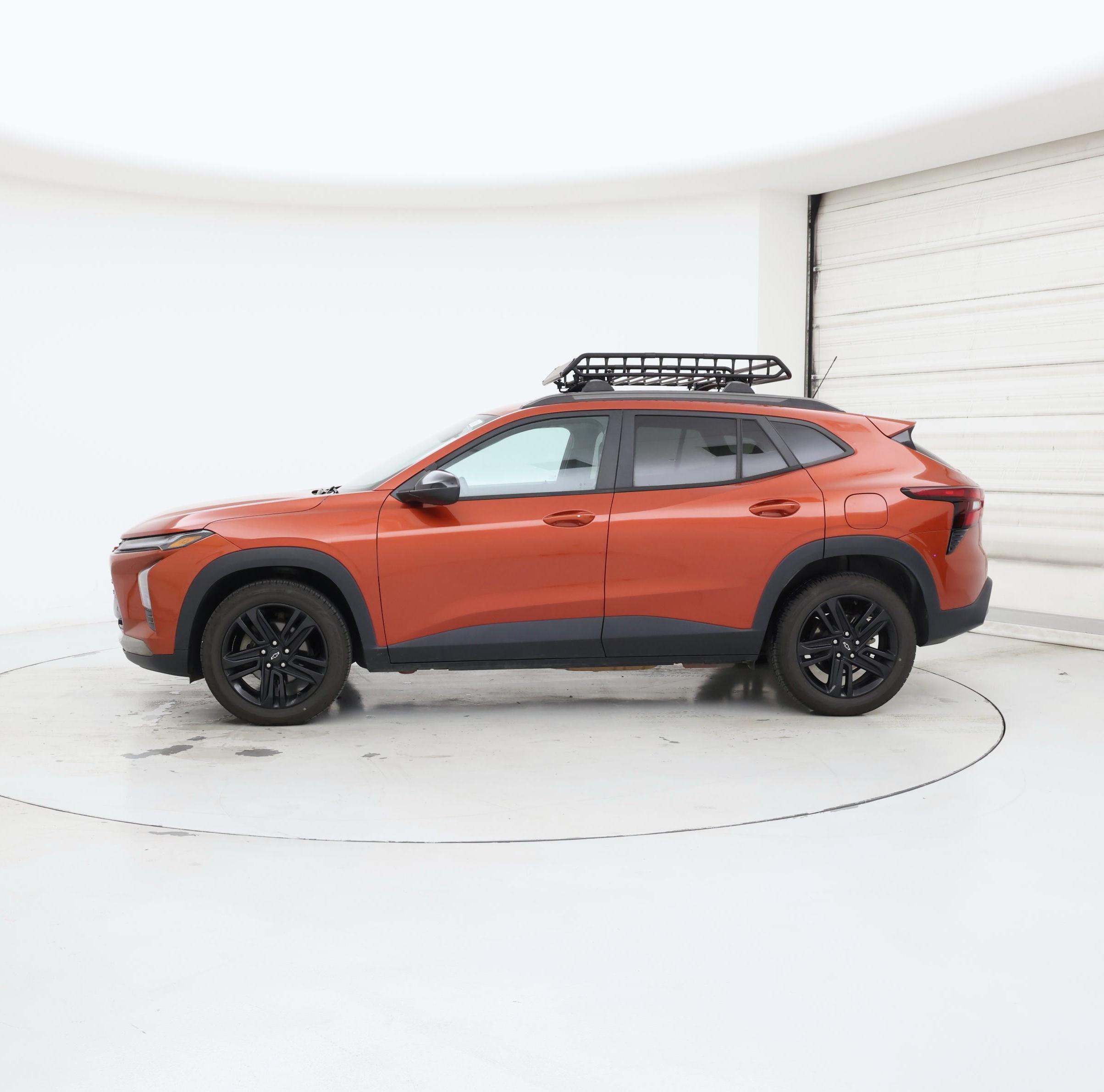 Thumbnail: 2024 Chevrolet Trax - 3