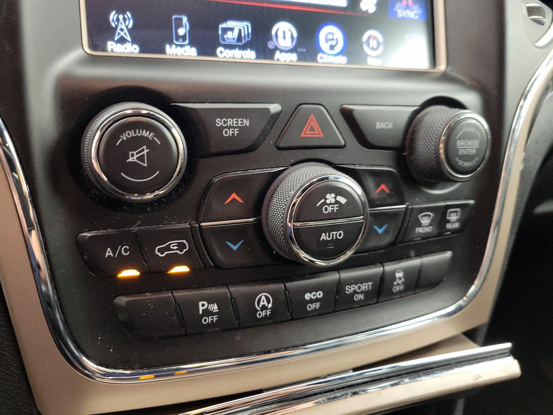 Thumbnail: 2017 Jeep Grand Cherokee - 16