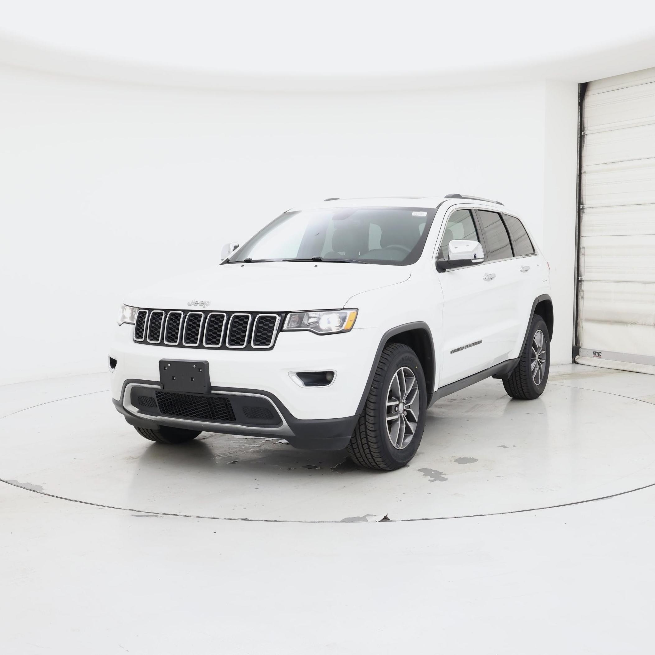 Thumbnail: 2017 Jeep Grand Cherokee - 4