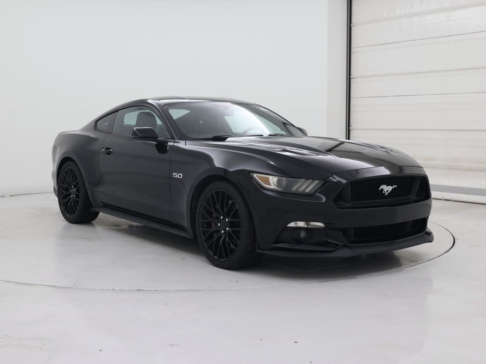 2016 Ford Mustang GT - Photo 2