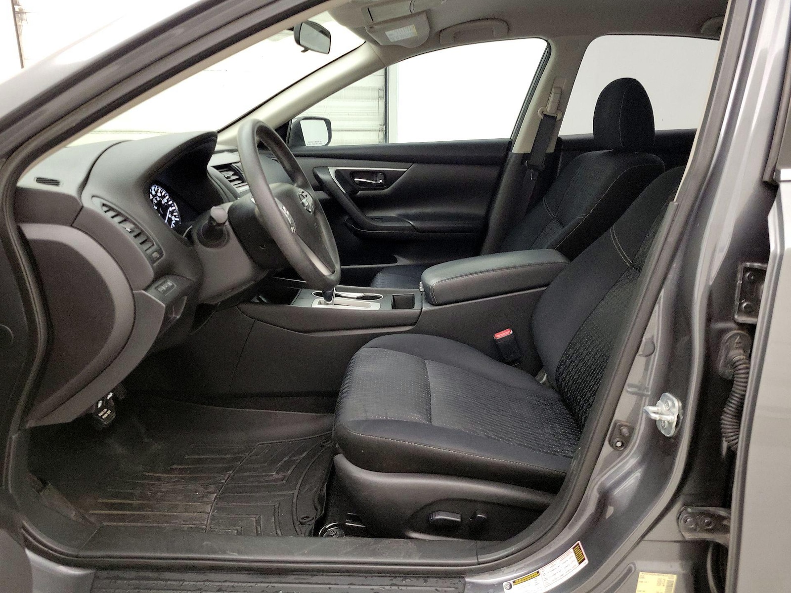 Power Seat(s) & Side Airbags