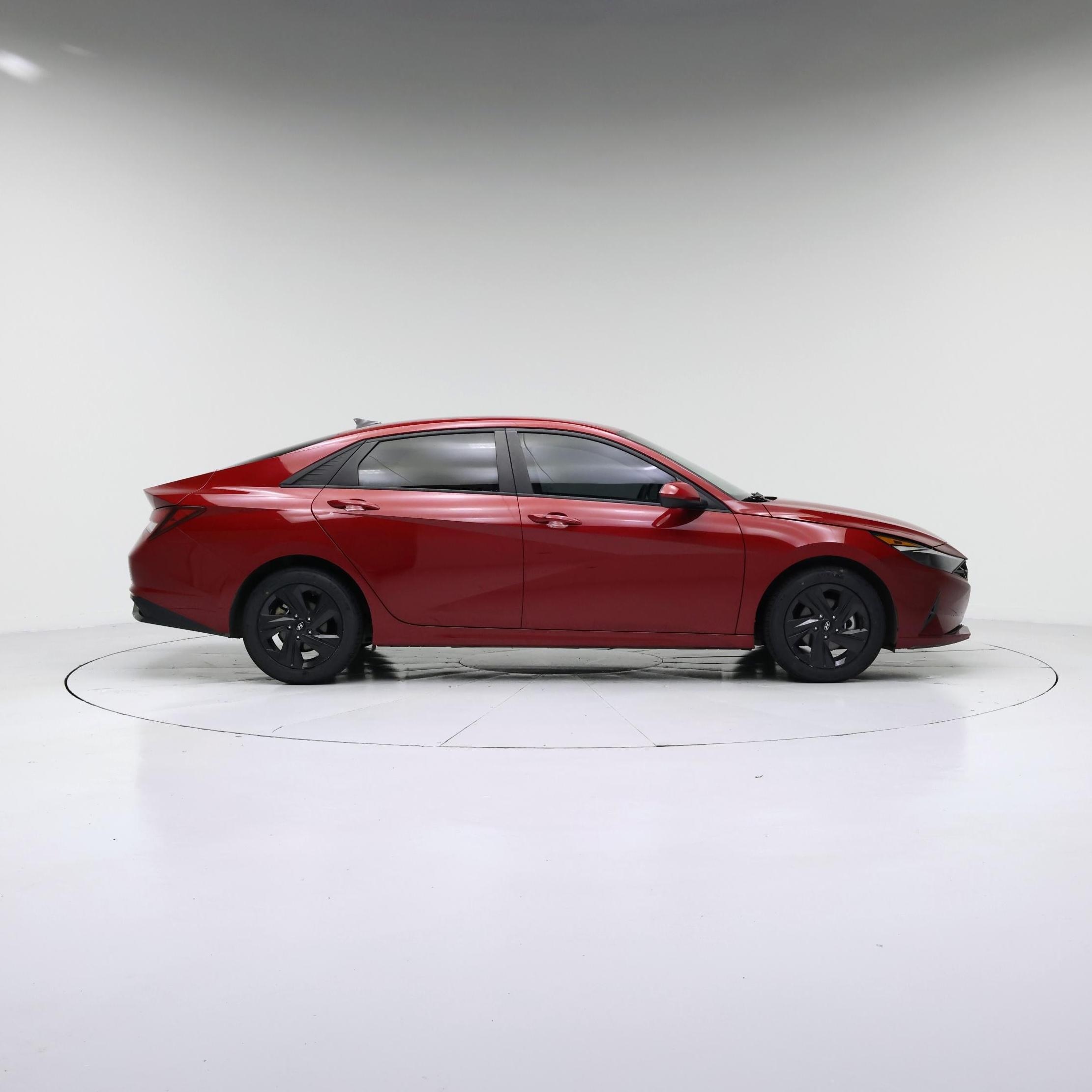 Thumbnail: 2022 Hyundai Elantra - 3