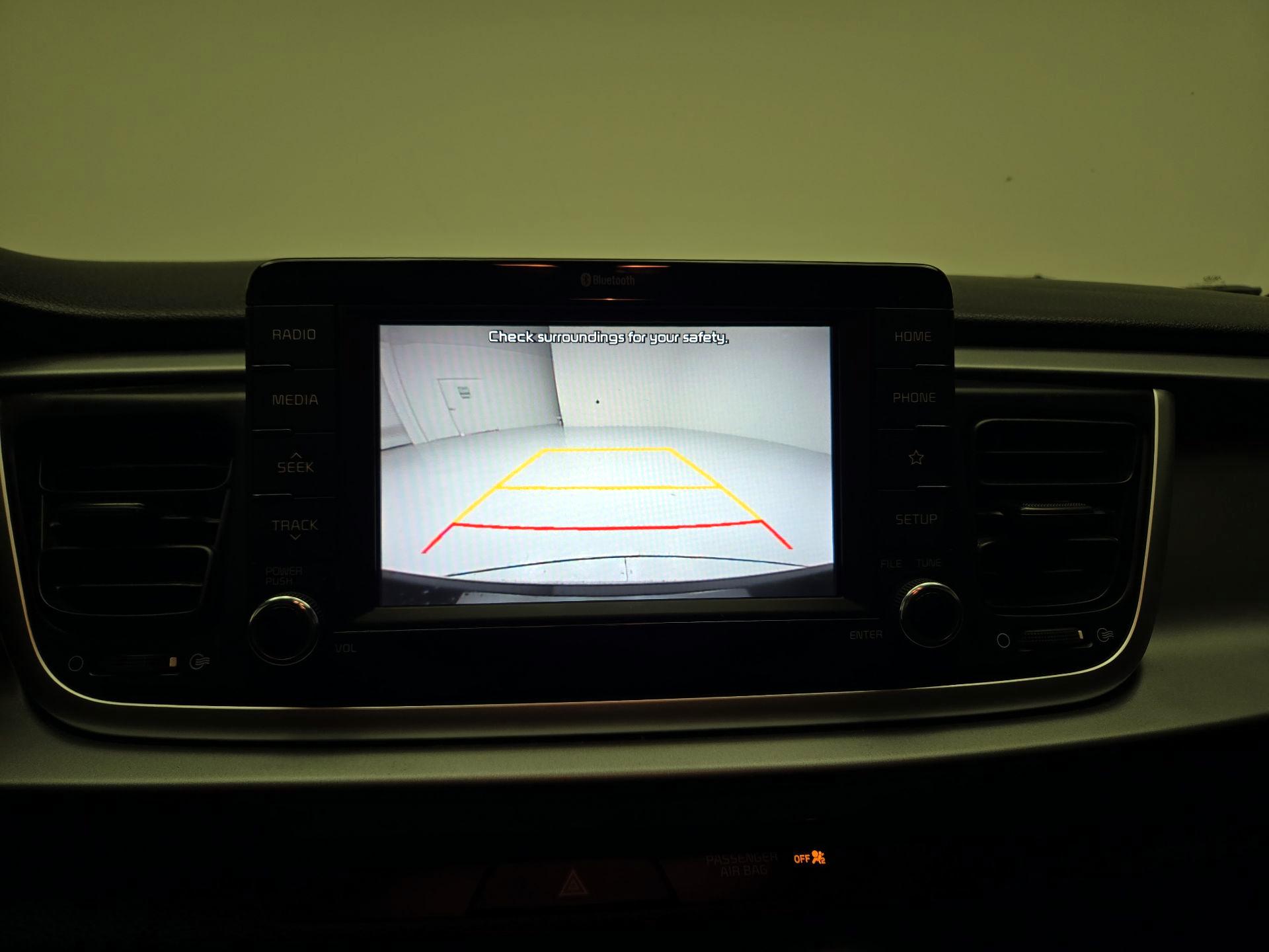 Thumbnail: 2020 Kia Rio - 13