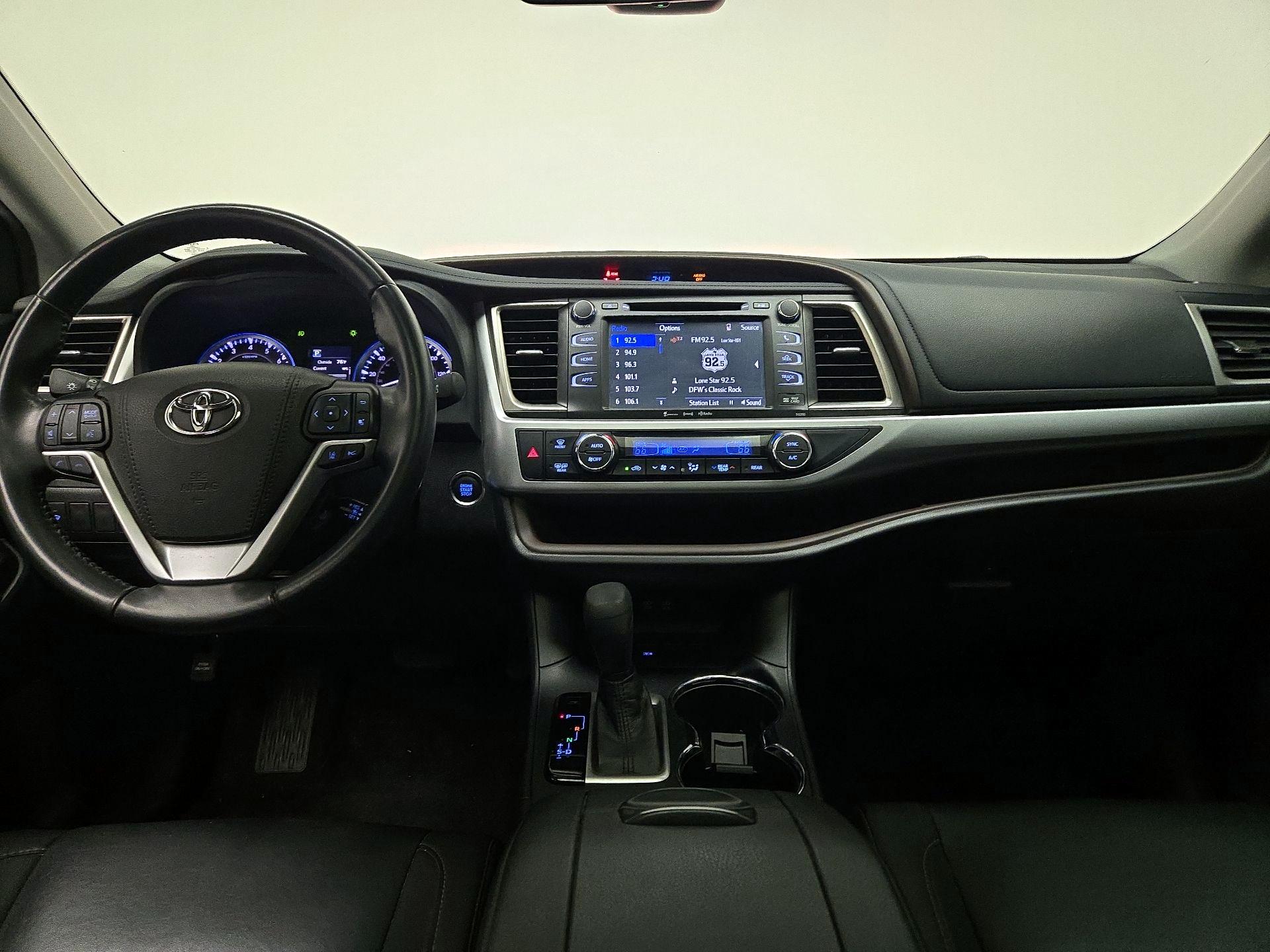 Thumbnail: 2019 Toyota Highlander - 9