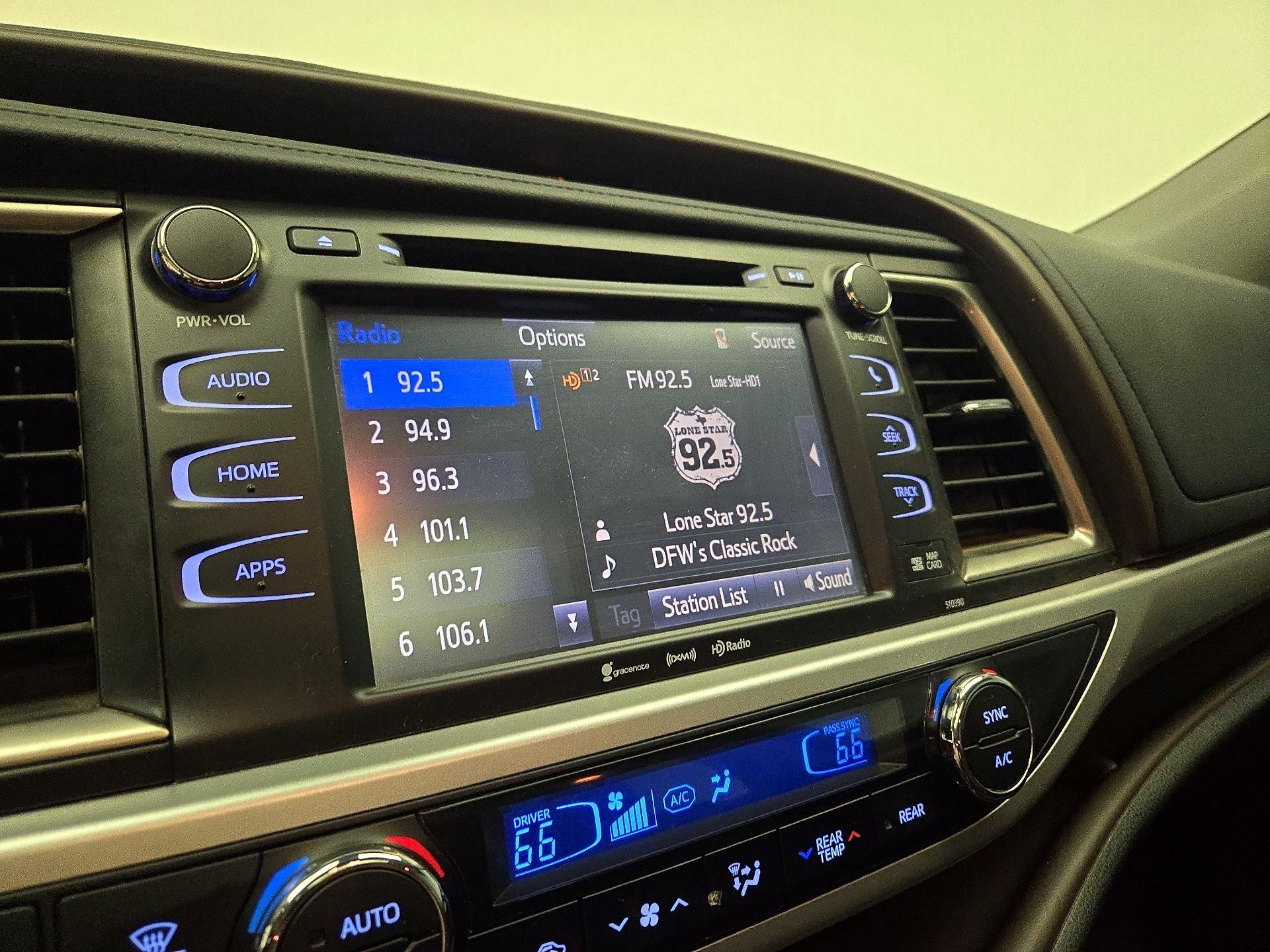 Thumbnail: 2019 Toyota Highlander - 15