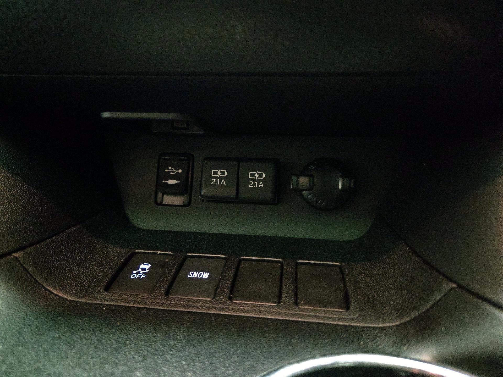 Thumbnail: 2019 Toyota Highlander - 18
