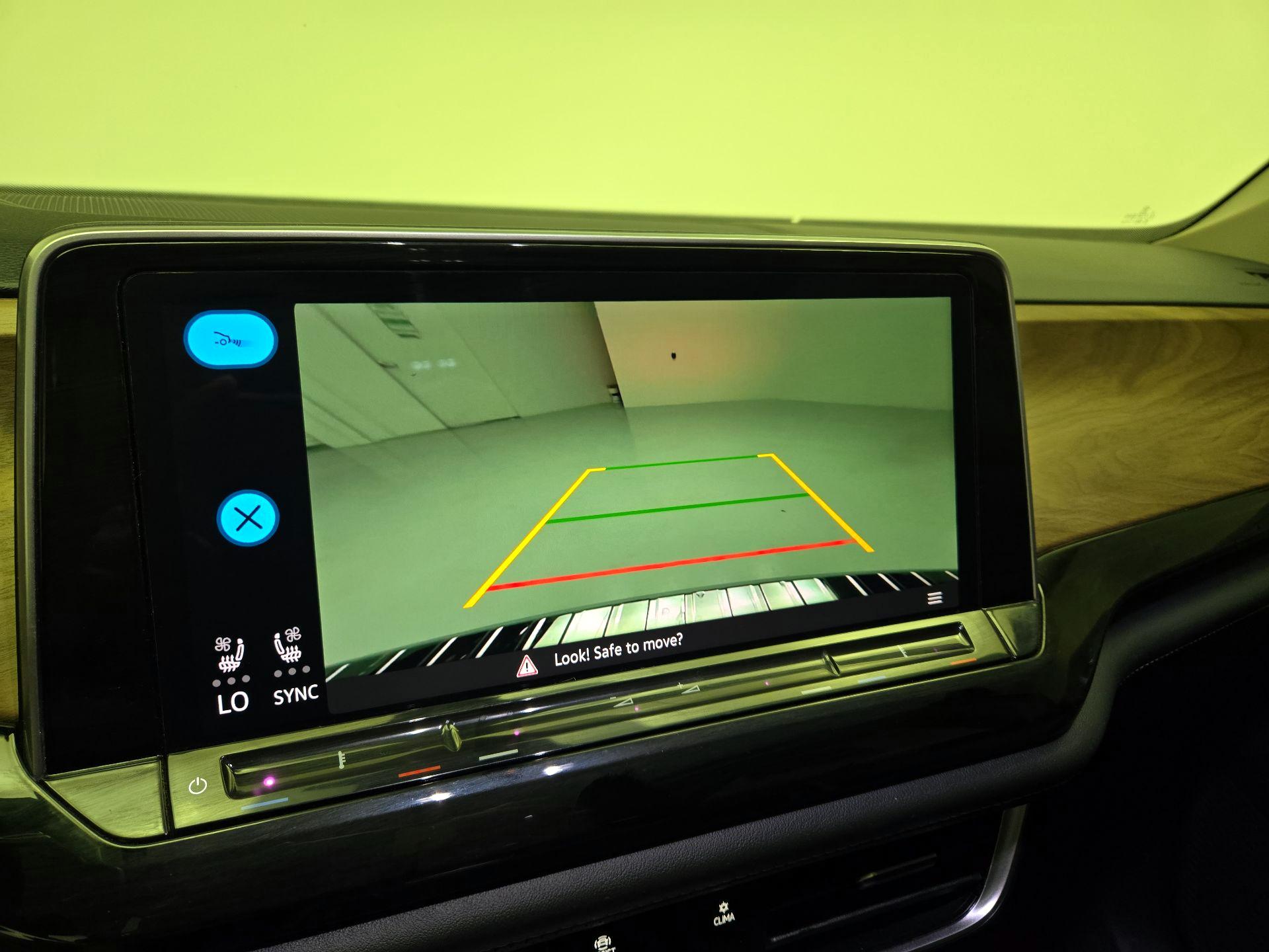 Thumbnail: 2024 Volkswagen Atlas - 14