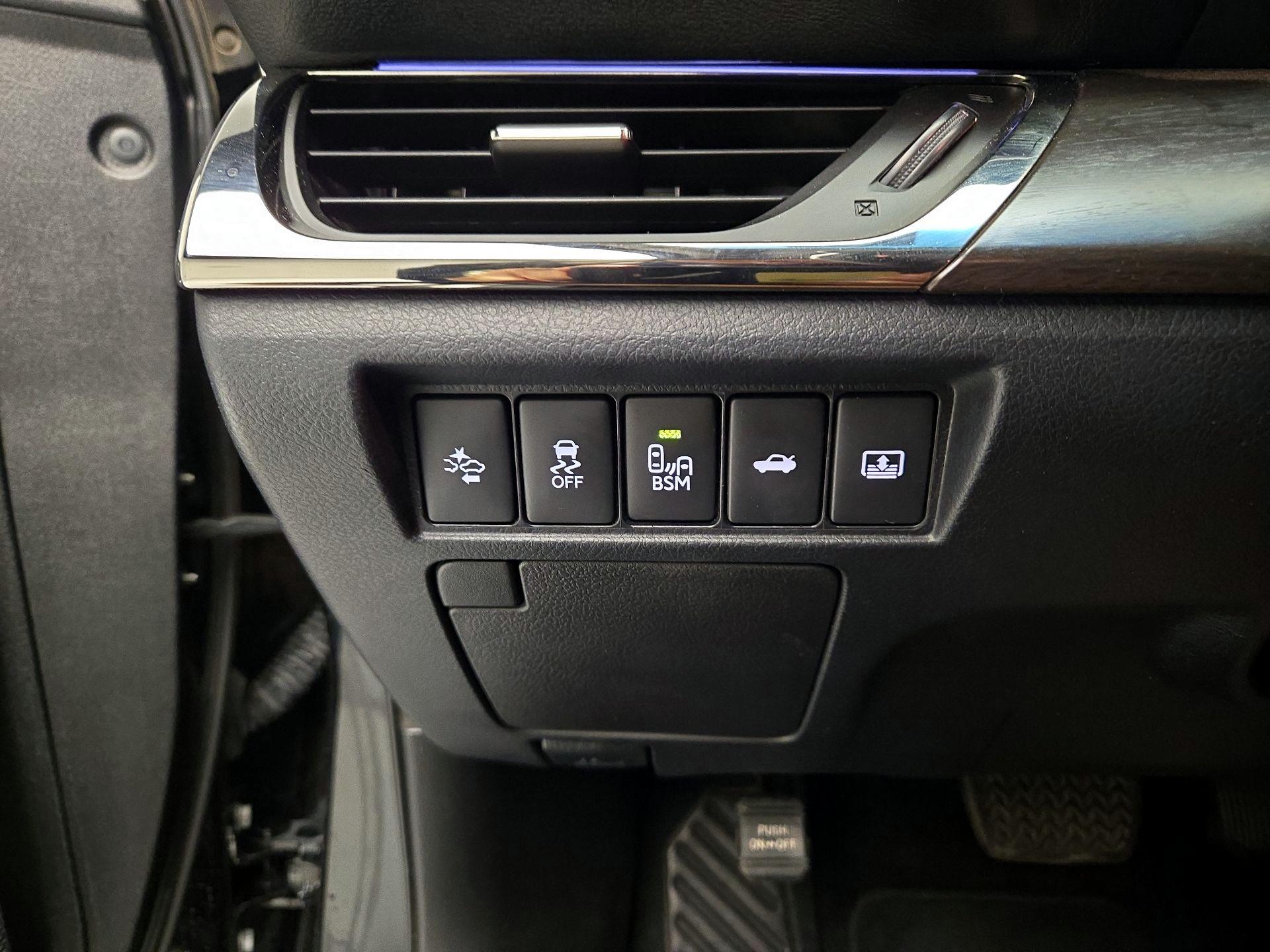 Thumbnail: 2018 Toyota Avalon - 13