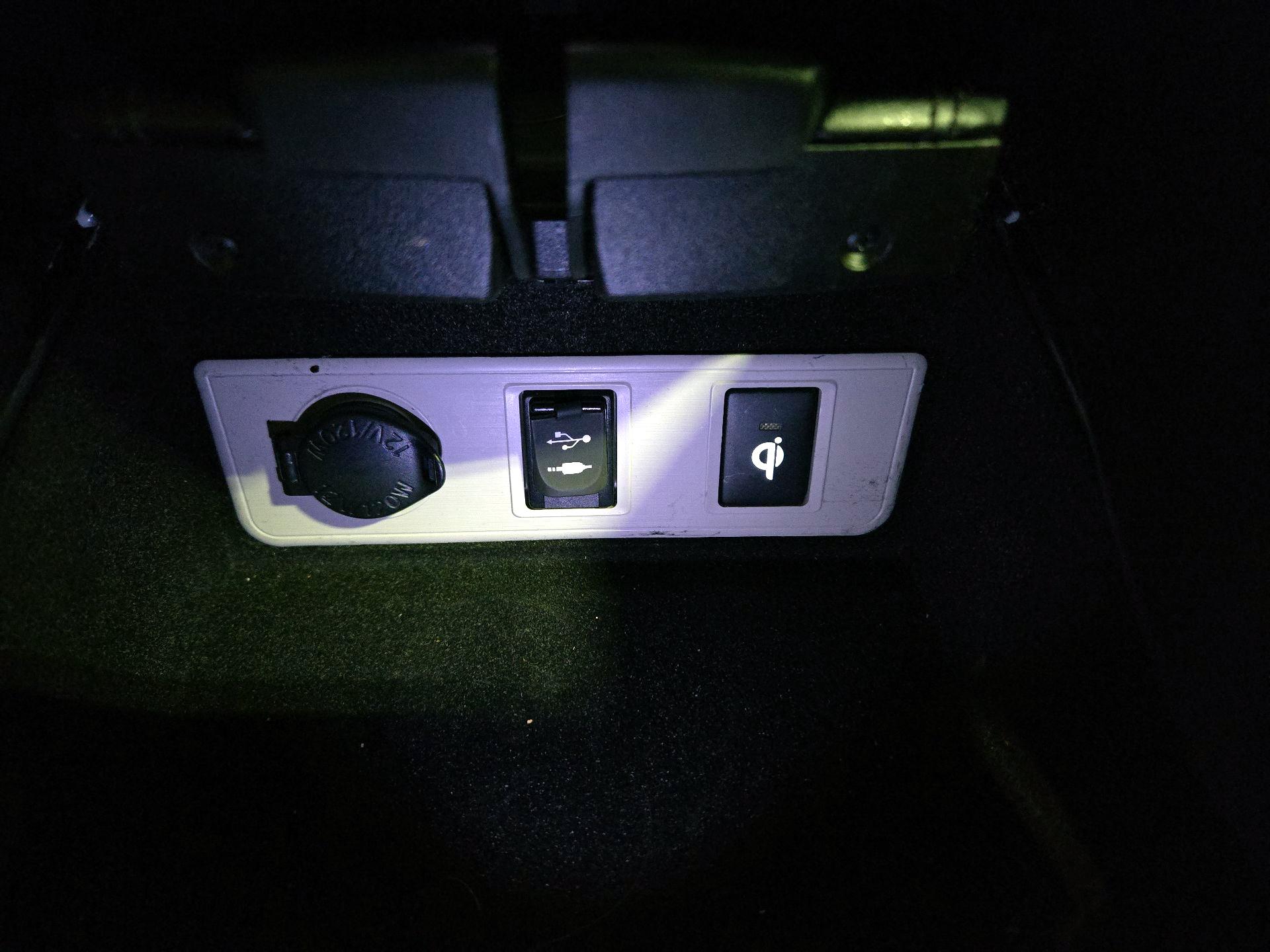 Thumbnail: 2018 Toyota Avalon - 18