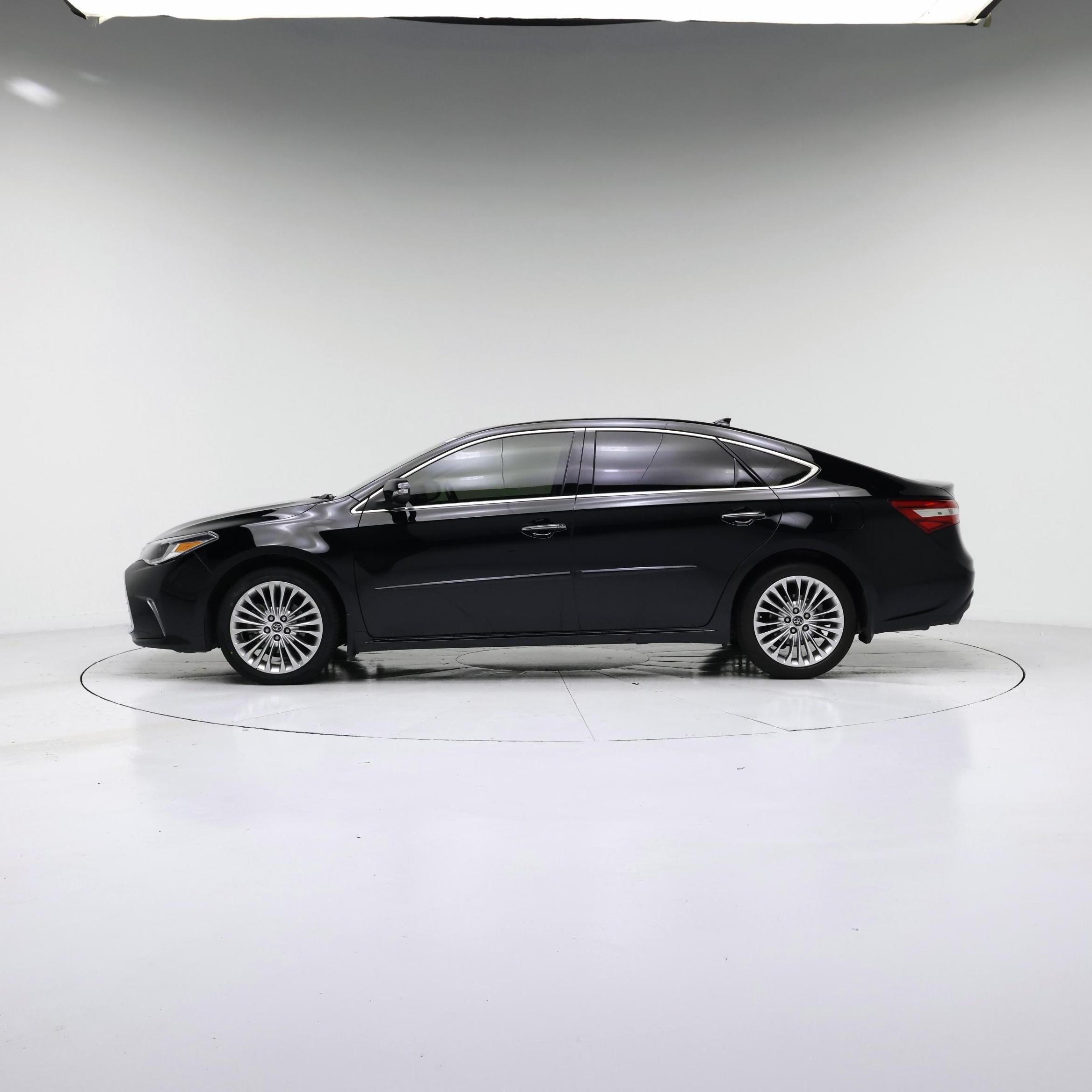 Thumbnail: 2018 Toyota Avalon - 3