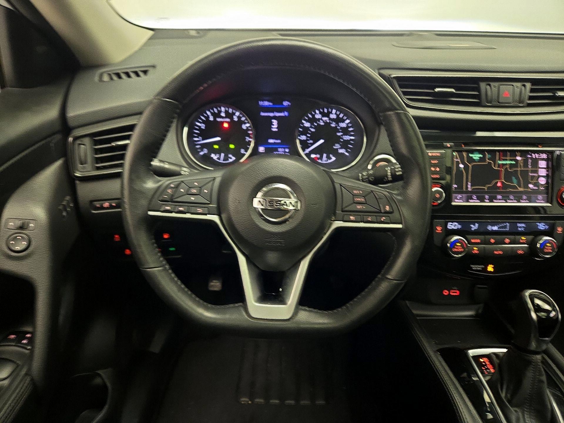 Thumbnail: 2018 Nissan Rogue - 10