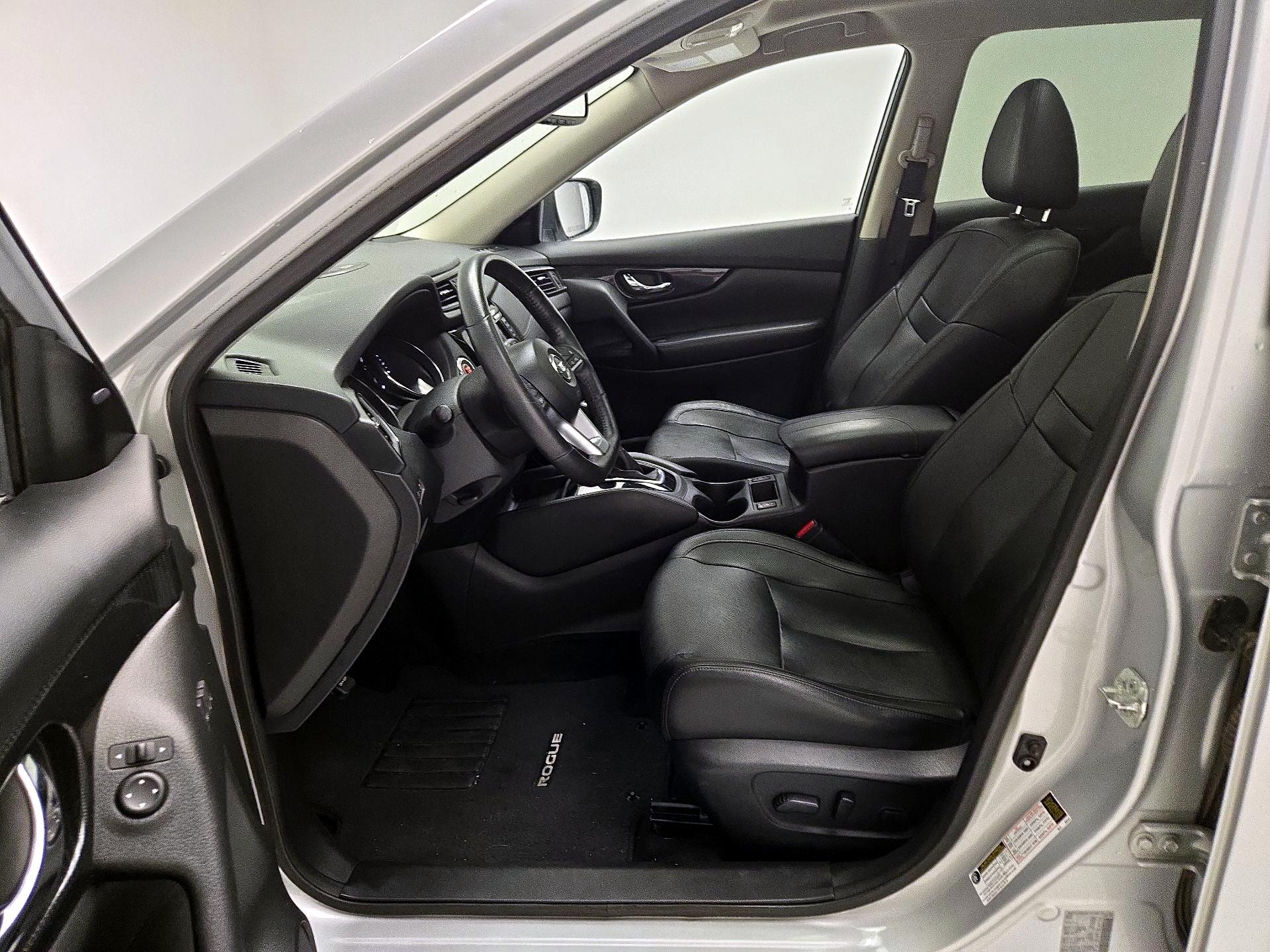 Thumbnail: 2018 Nissan Rogue - 11