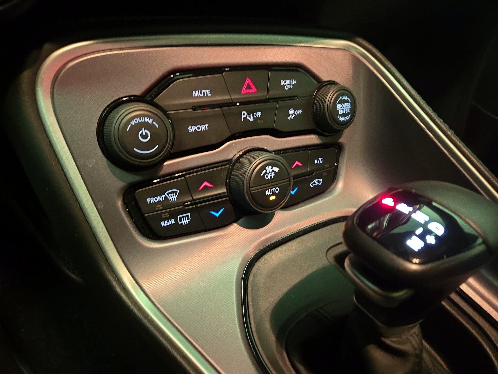 Thumbnail: 2019 Dodge Challenger - 16