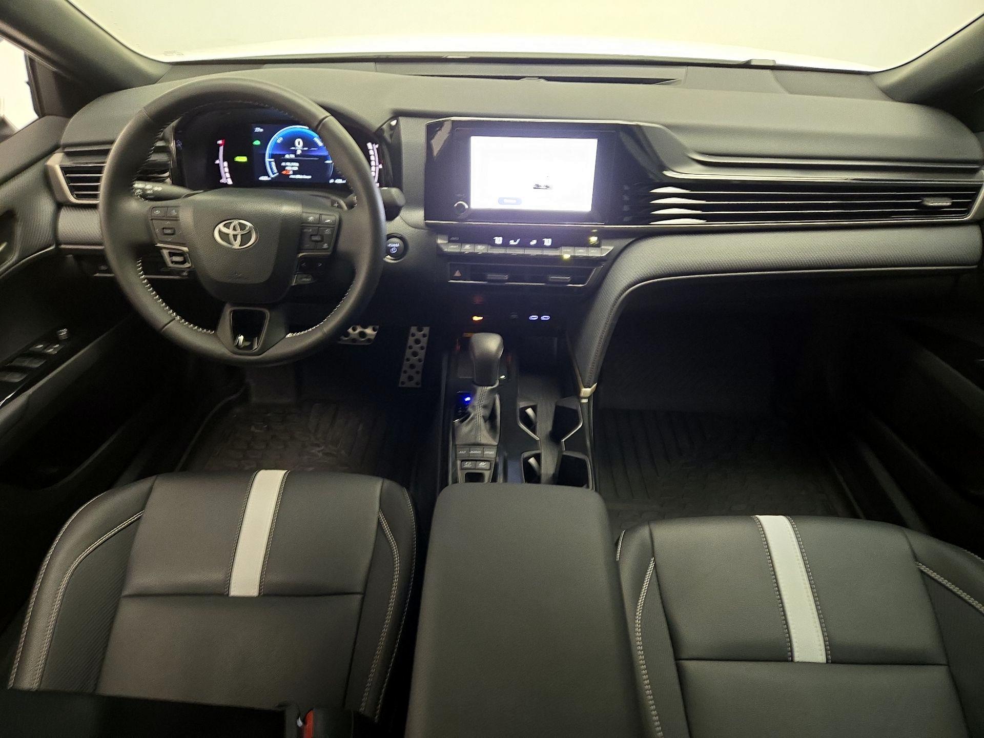 Thumbnail: 2025 Toyota Camry - 9