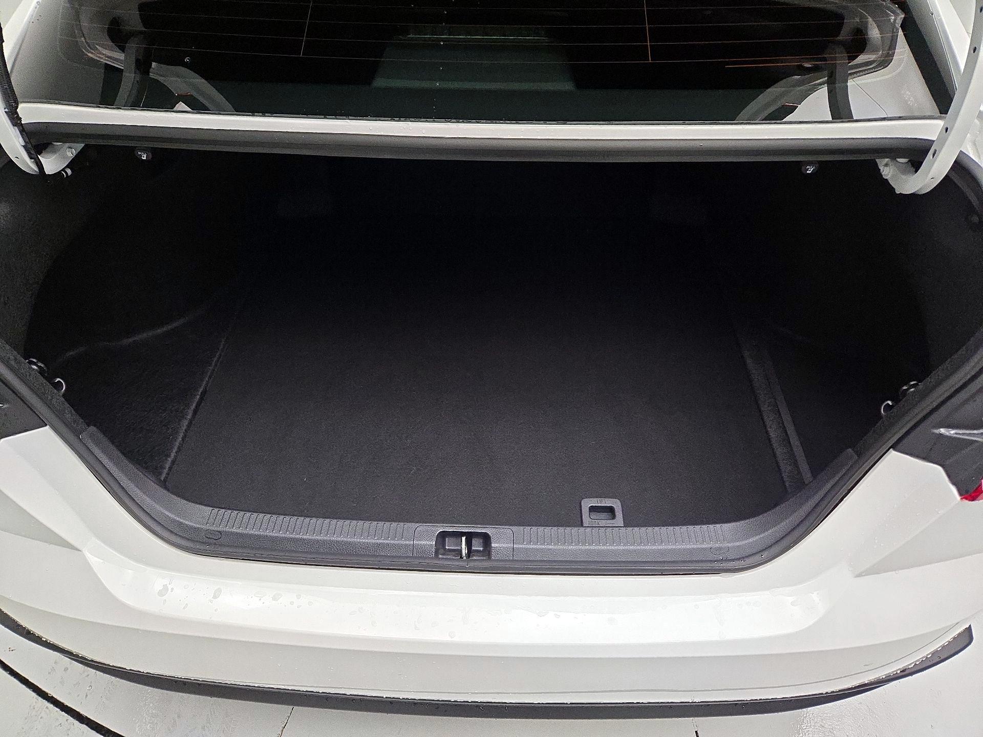 Thumbnail: 2025 Toyota Camry - 20