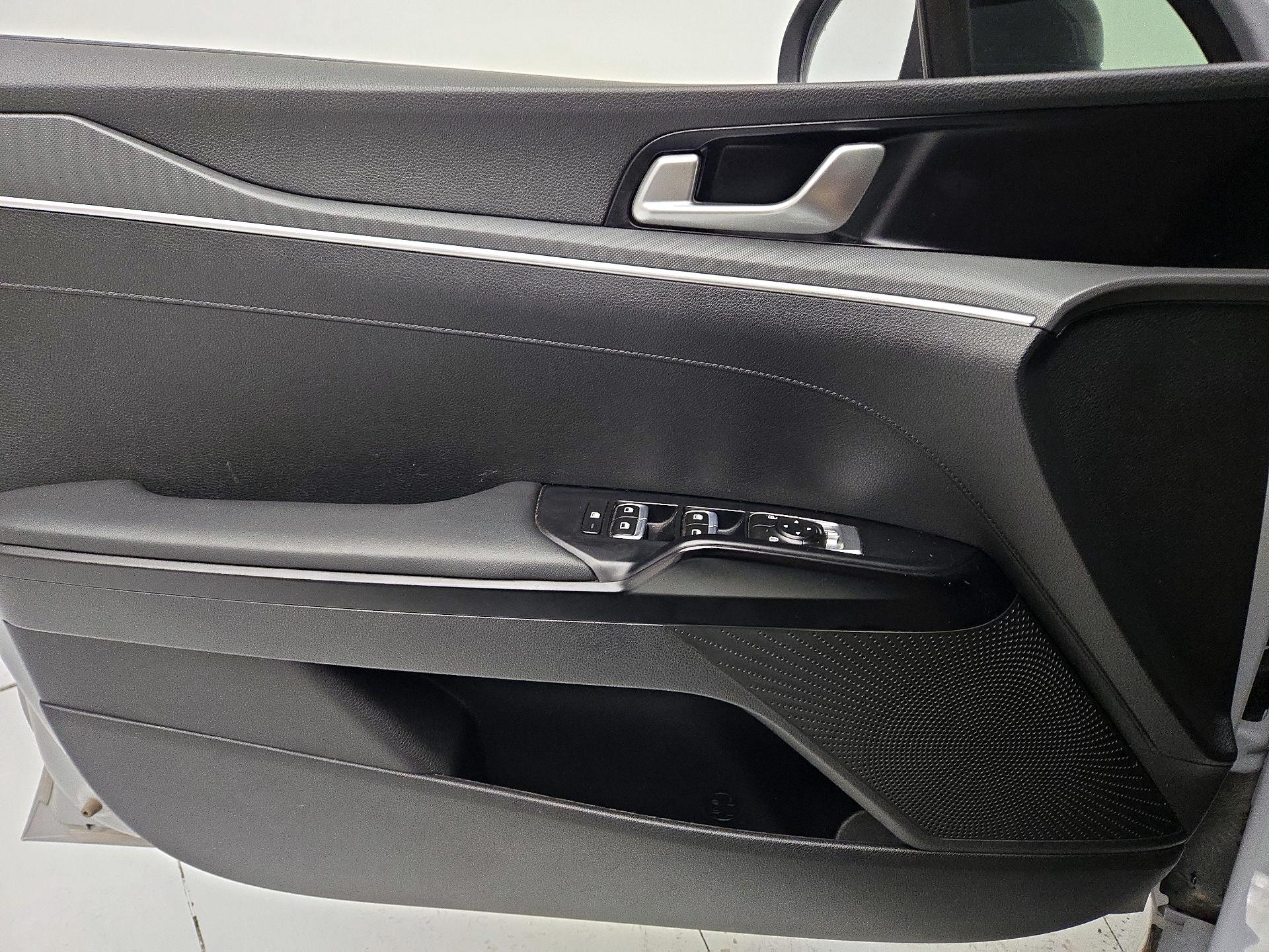 Thumbnail: 2023 Kia K5 - 12