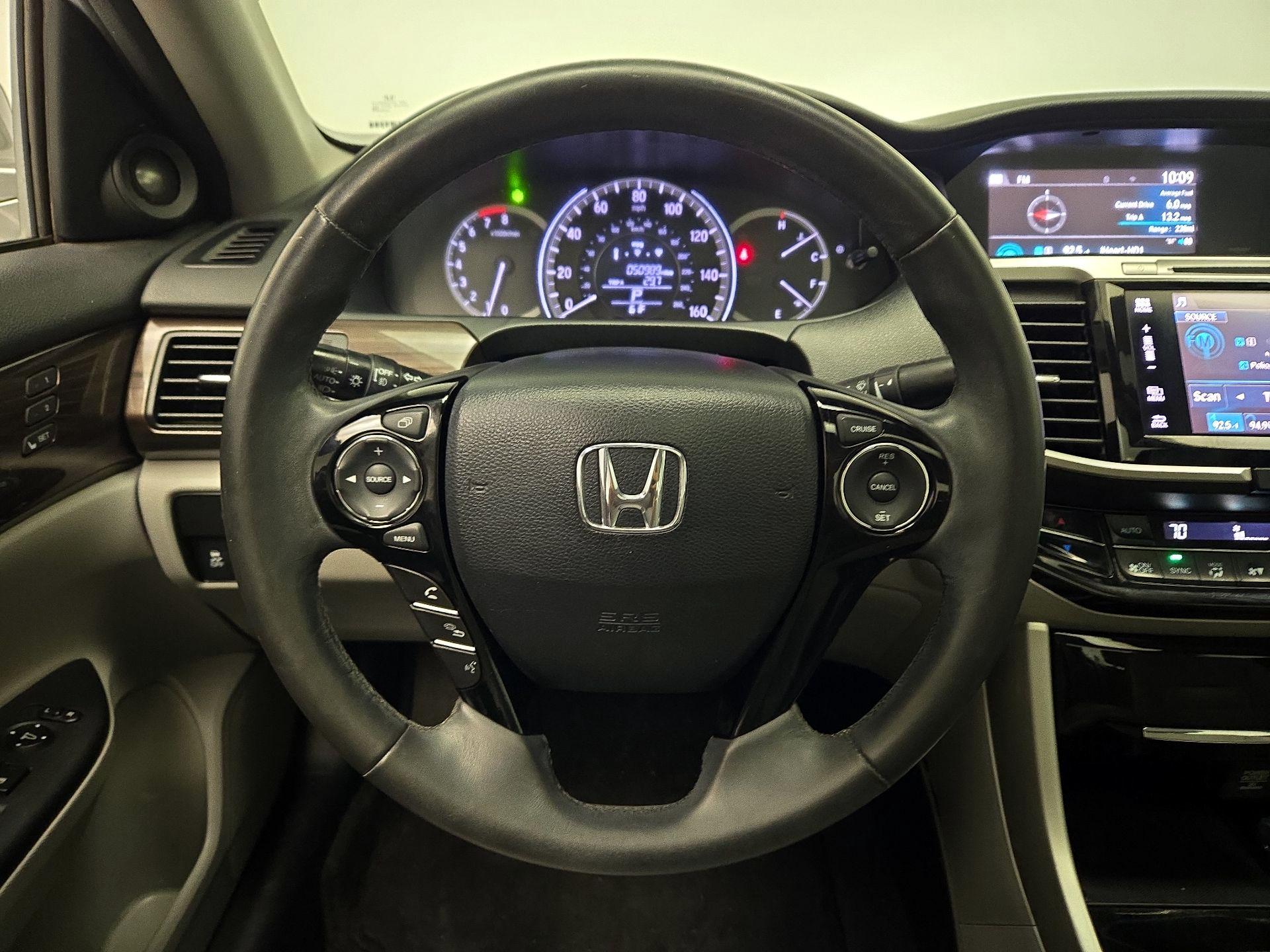 Thumbnail: 2017 Honda Accord - 10