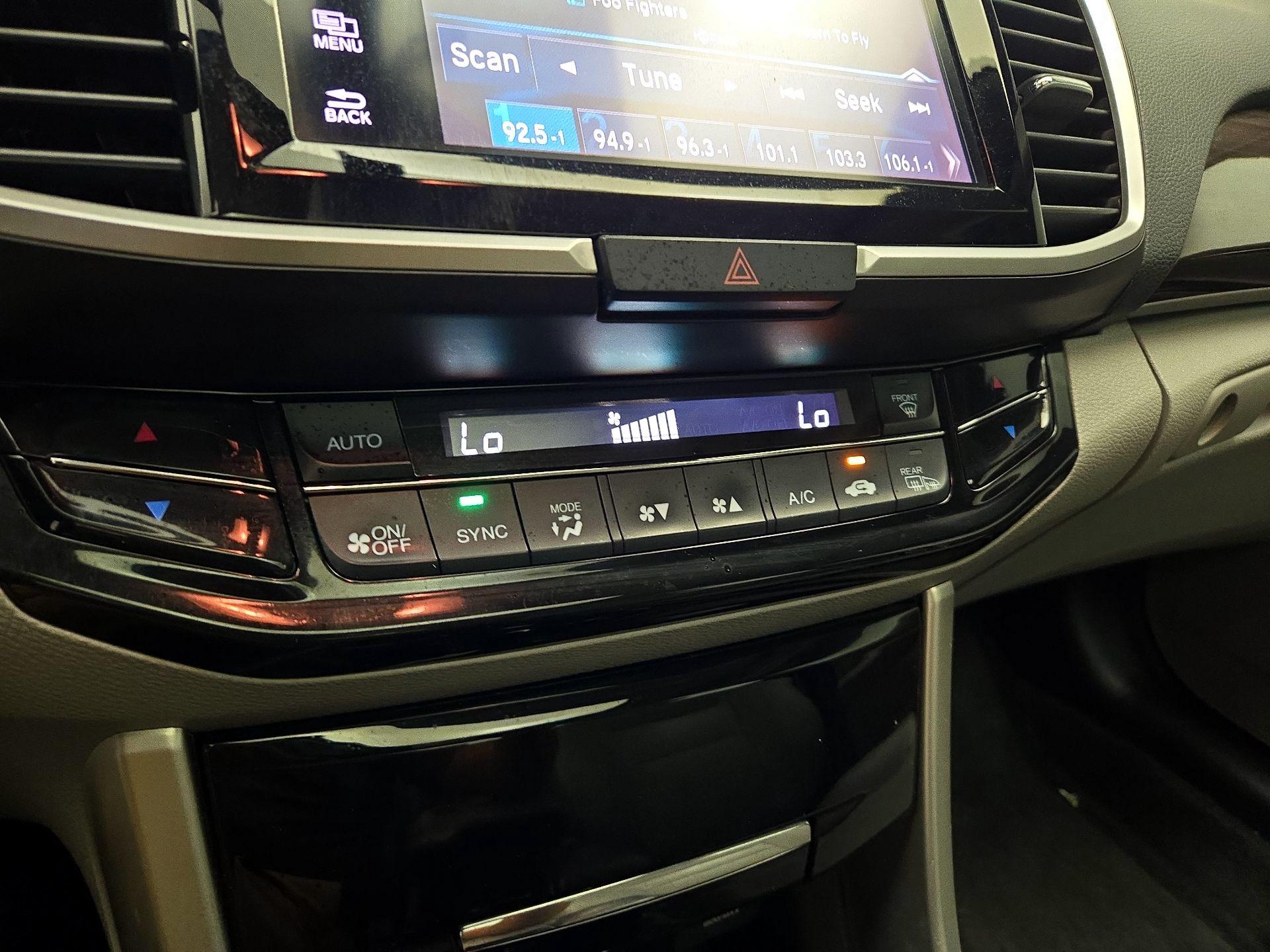 Thumbnail: 2017 Honda Accord - 16