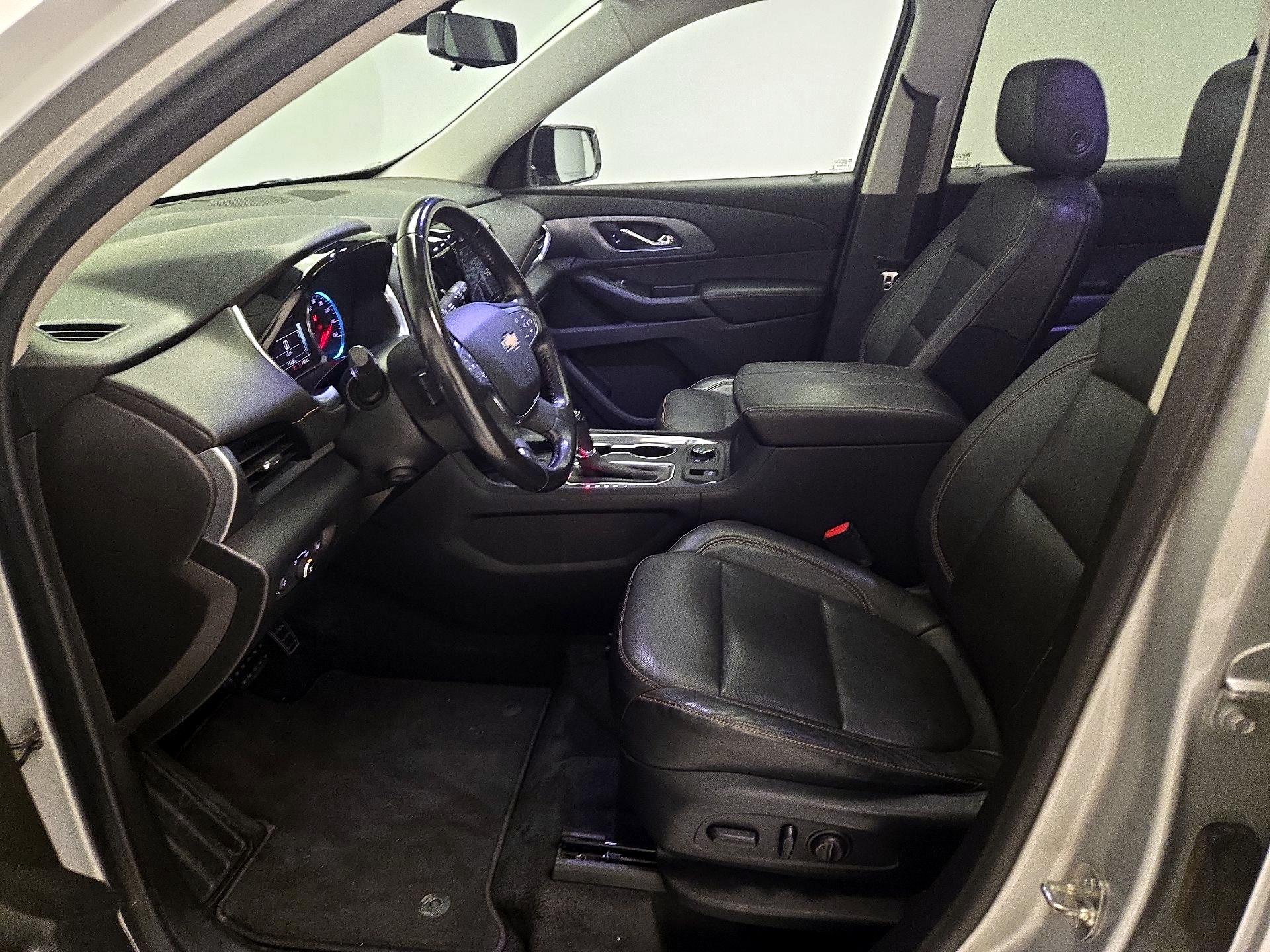 Thumbnail: 2019 Chevrolet Traverse - 11