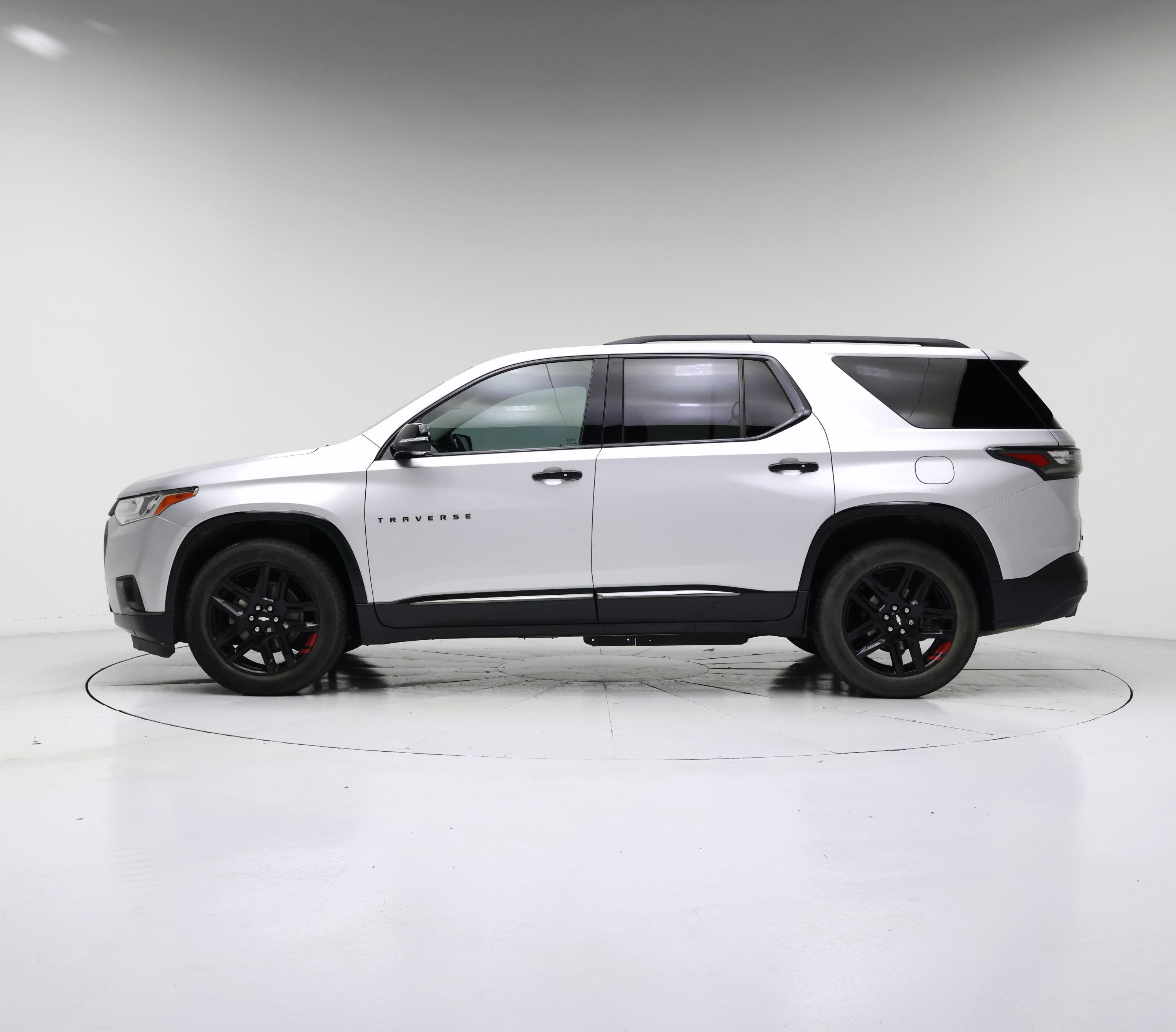 Thumbnail: 2019 Chevrolet Traverse - 3