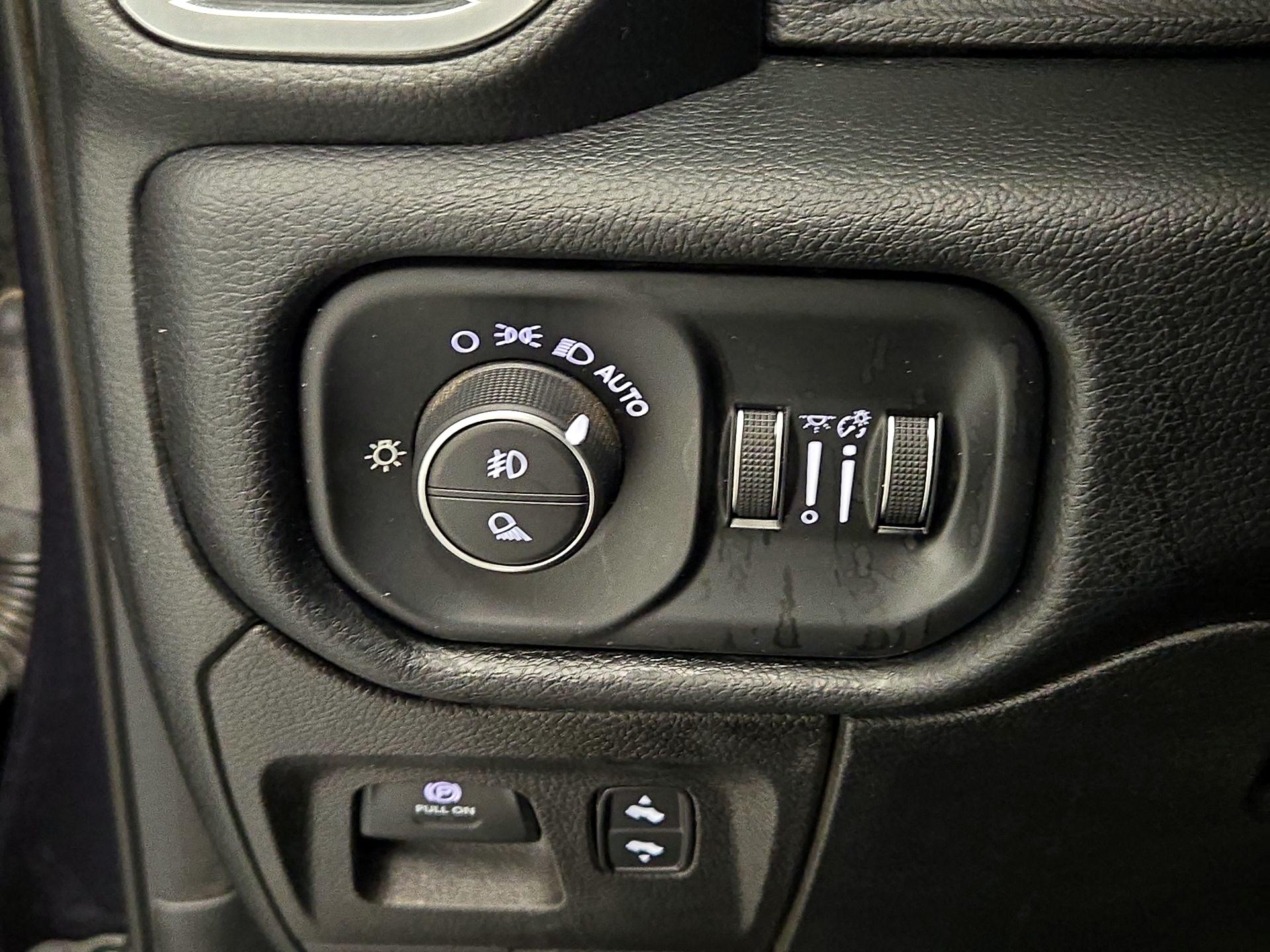 Thumbnail: 2021 RAM 1500 - 13