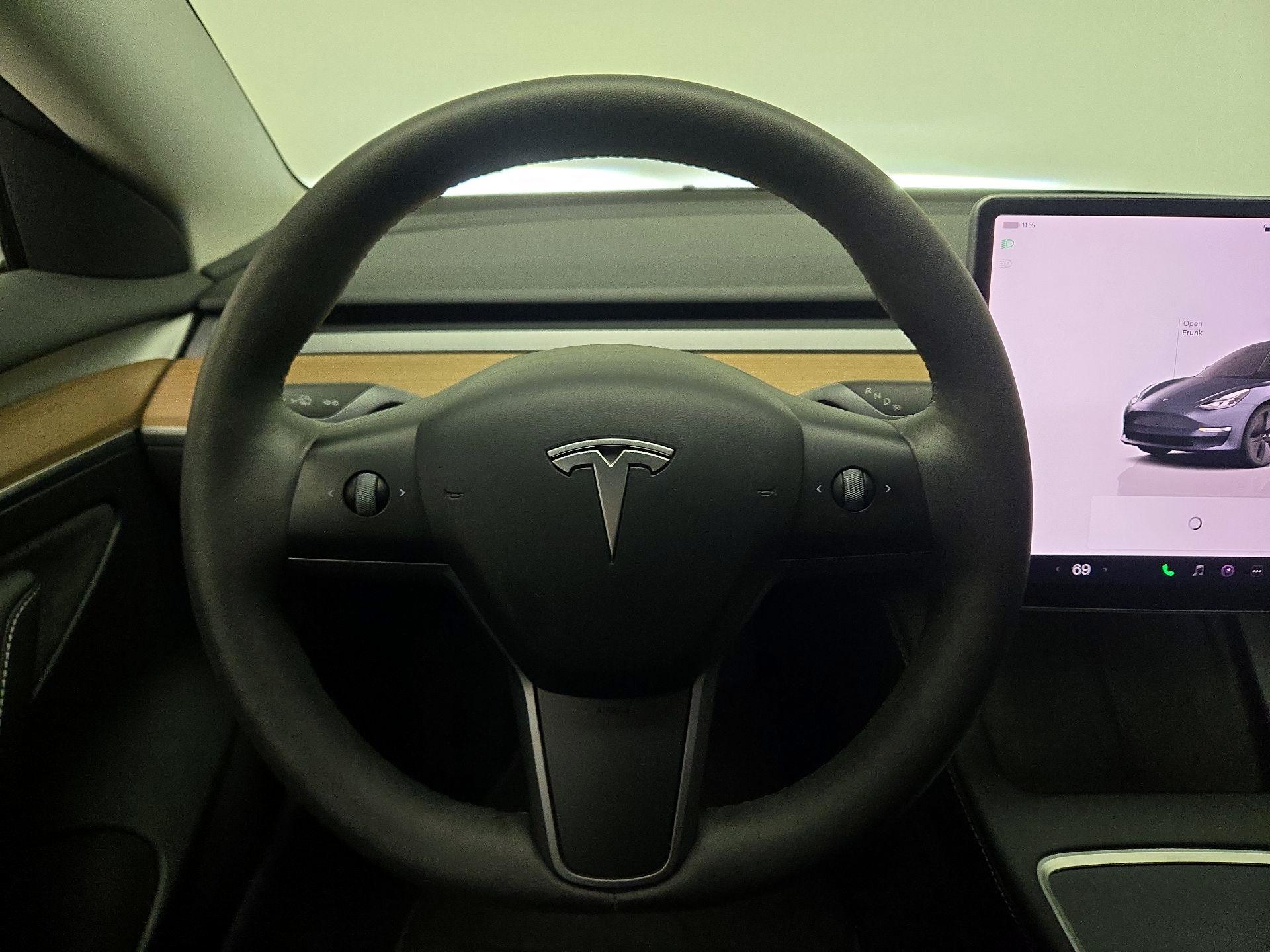 Thumbnail: 2023 Tesla Model 3 - 10