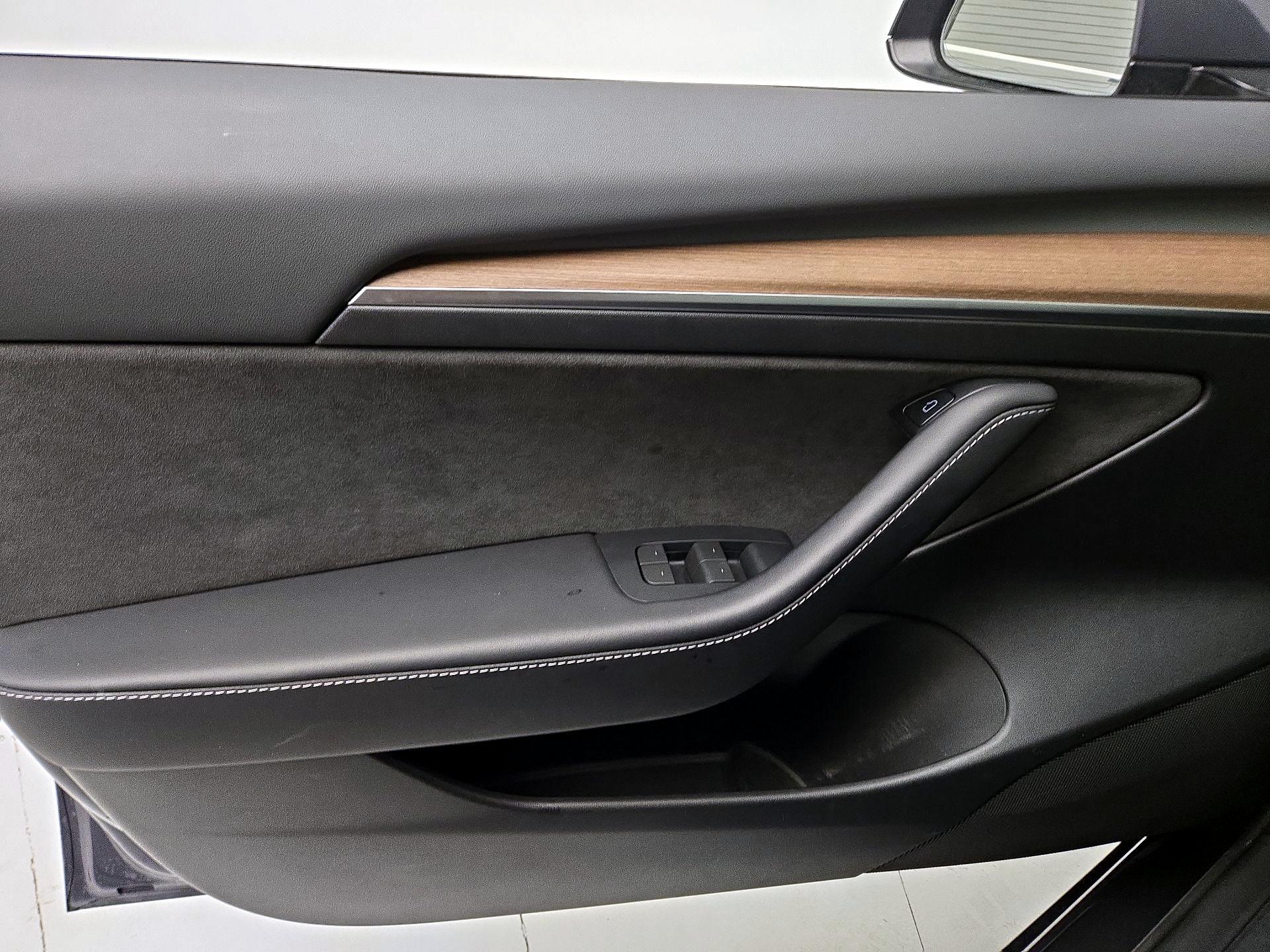 Thumbnail: 2023 Tesla Model 3 - 12