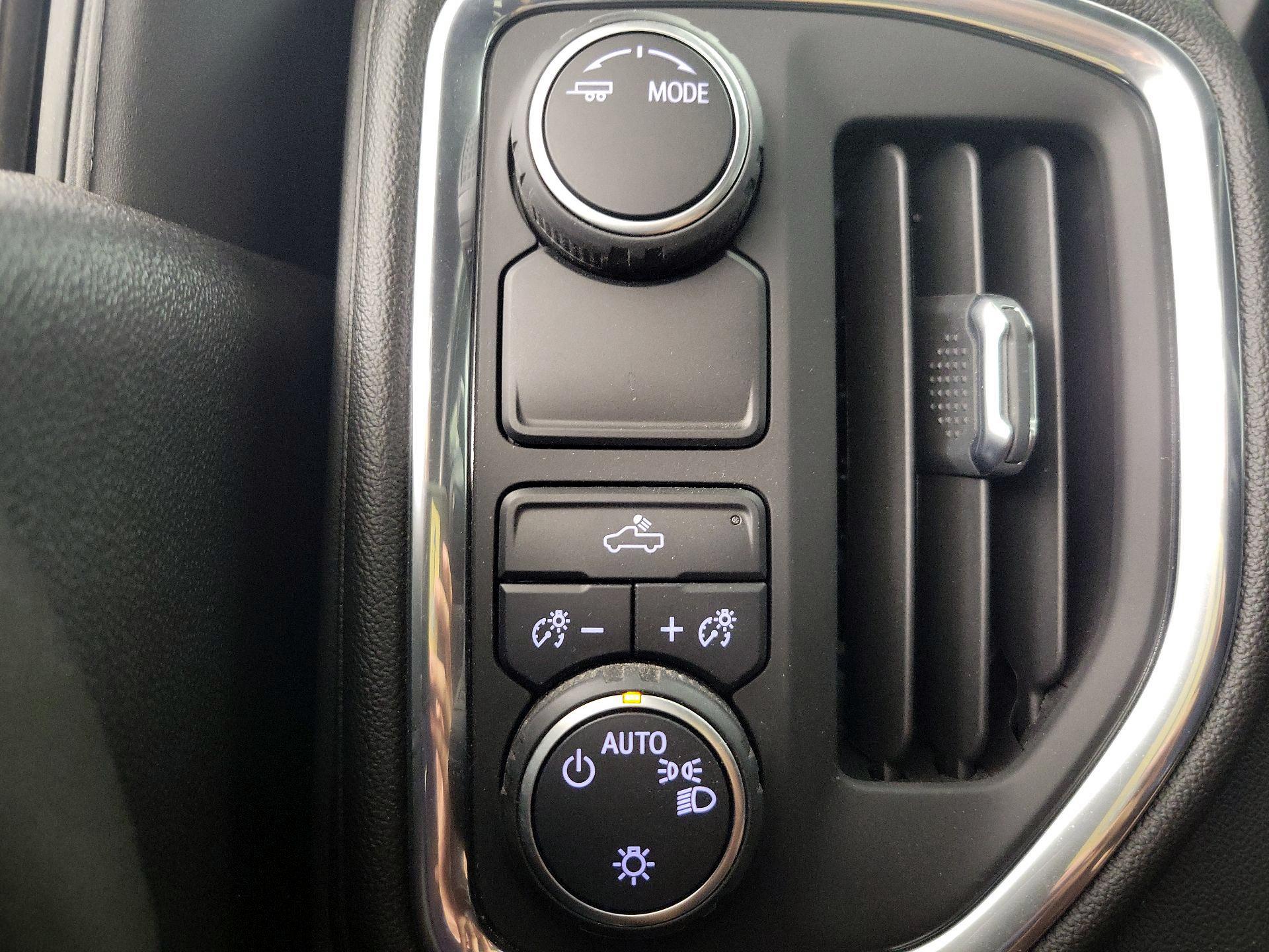 Thumbnail: 2021 Chevrolet Silverado 1500 - 13