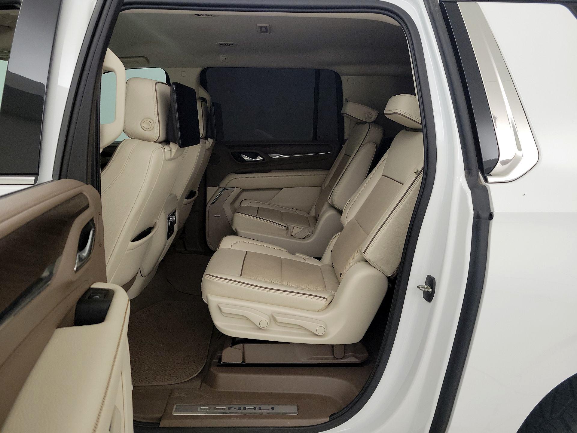 Thumbnail: 2021 GMC Yukon XL - 19