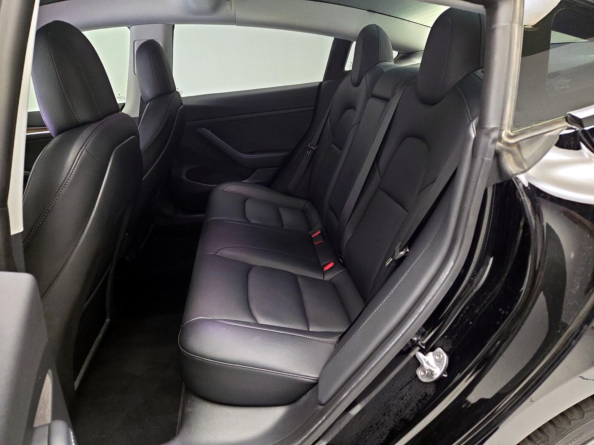 Thumbnail: 2022 Tesla Model 3 - 19