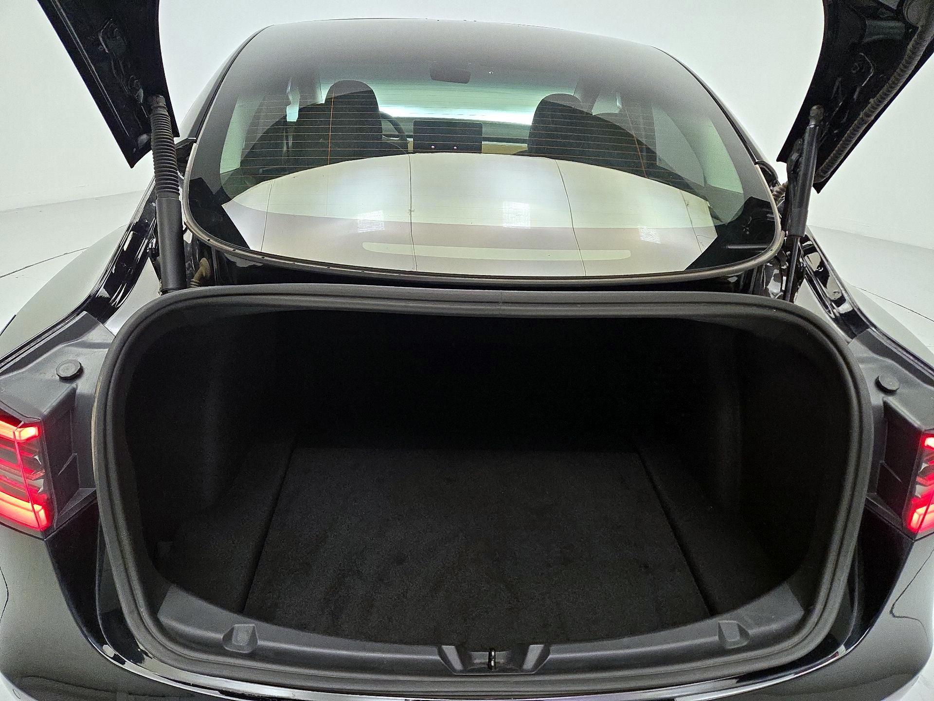 Thumbnail: 2022 Tesla Model 3 - 20