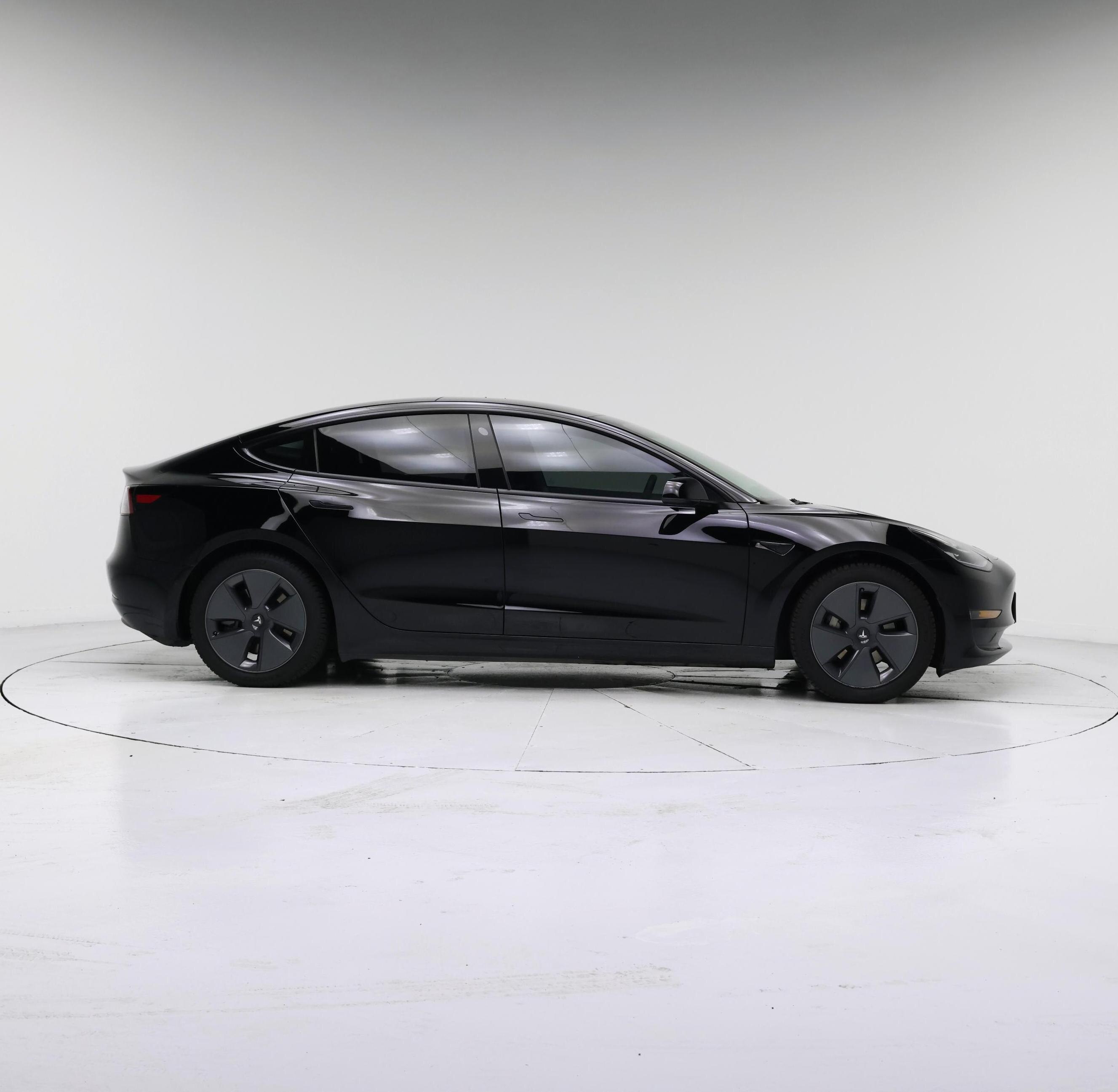 Thumbnail: 2022 Tesla Model 3 - 7