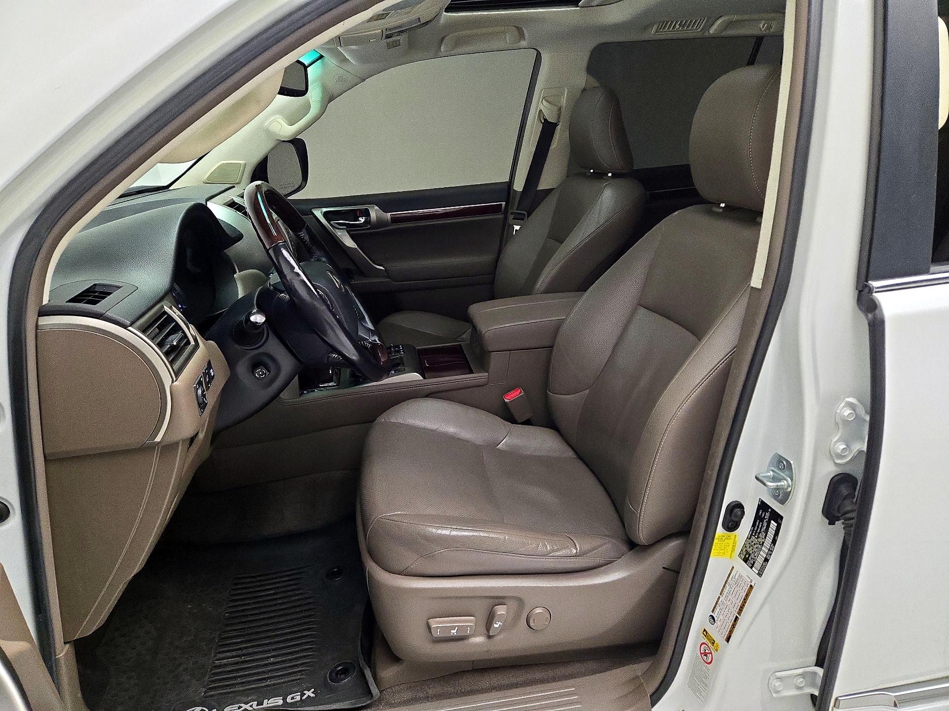 Thumbnail: 2017 Lexus GX - 11