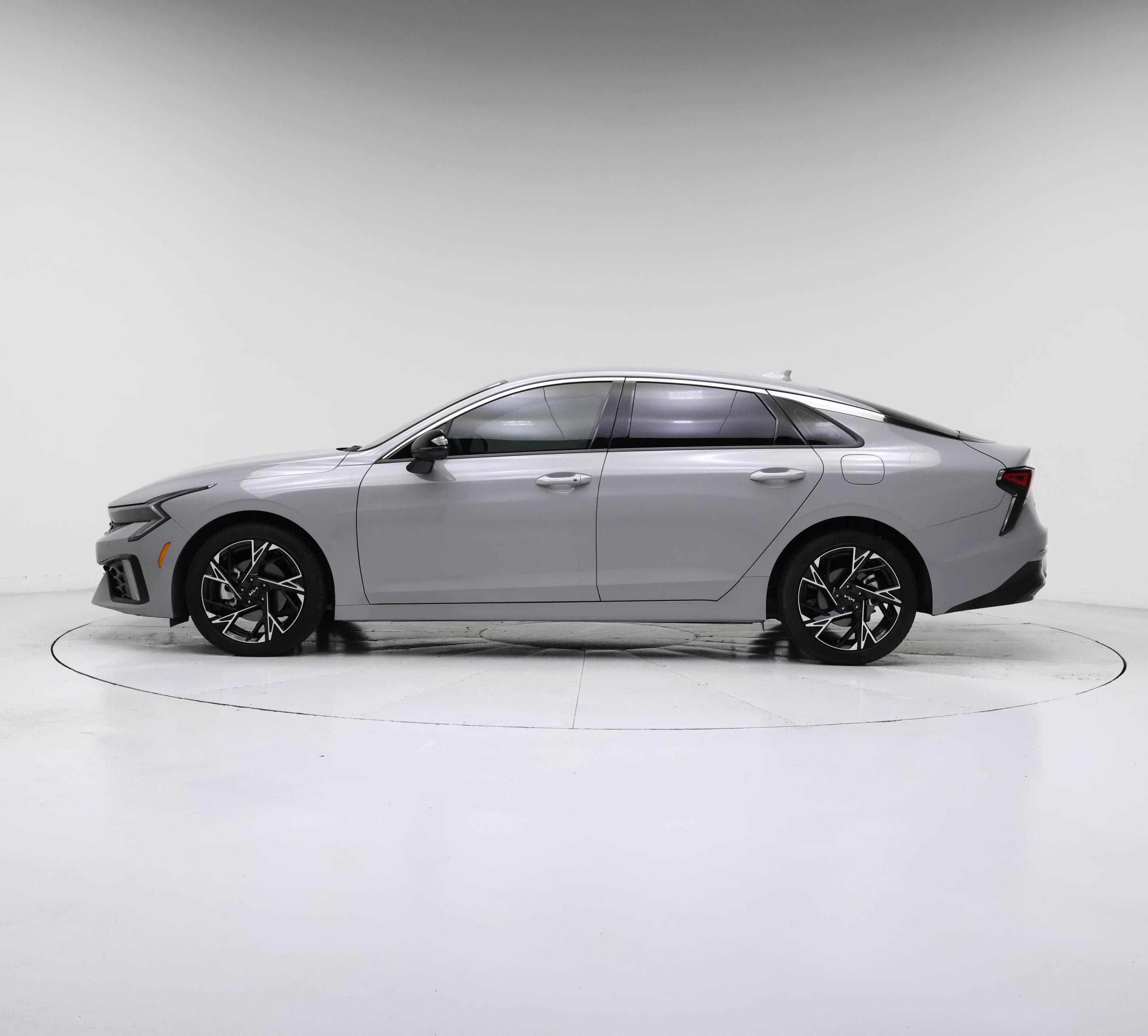 Thumbnail: 2025 Kia K5 - 3
