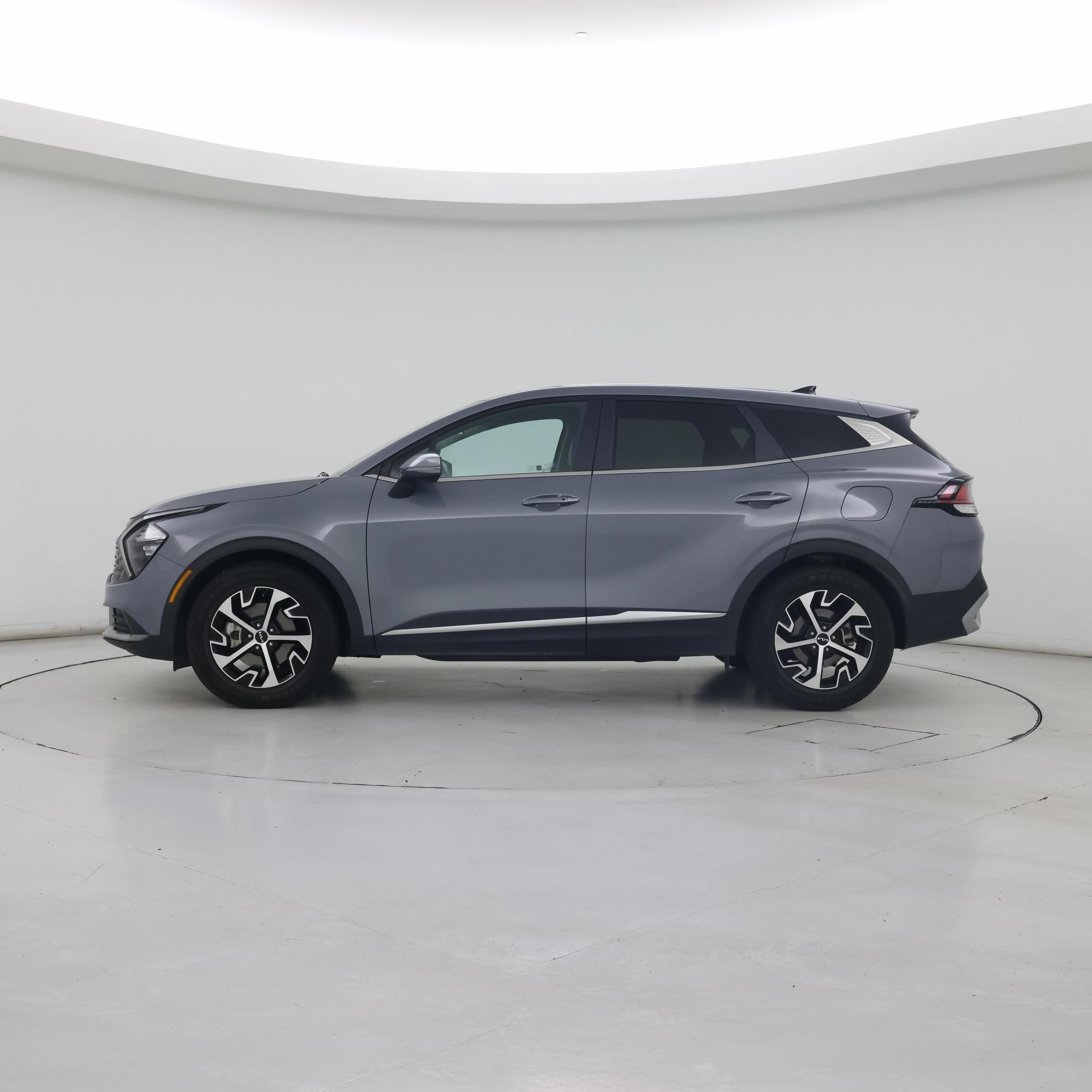 Thumbnail: 2023 Kia Sportage - 3