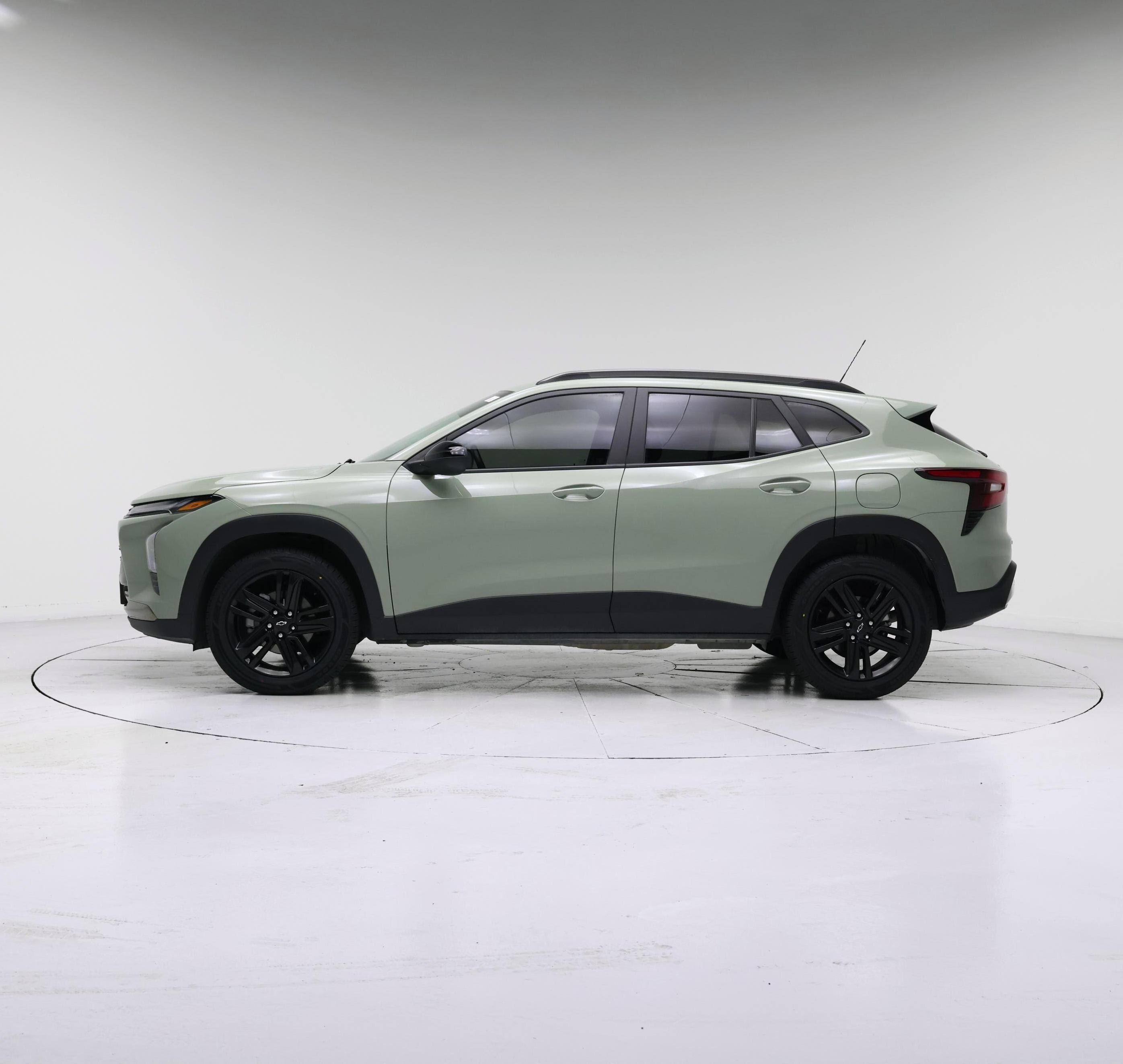 Thumbnail: 2025 Chevrolet Trax - 3