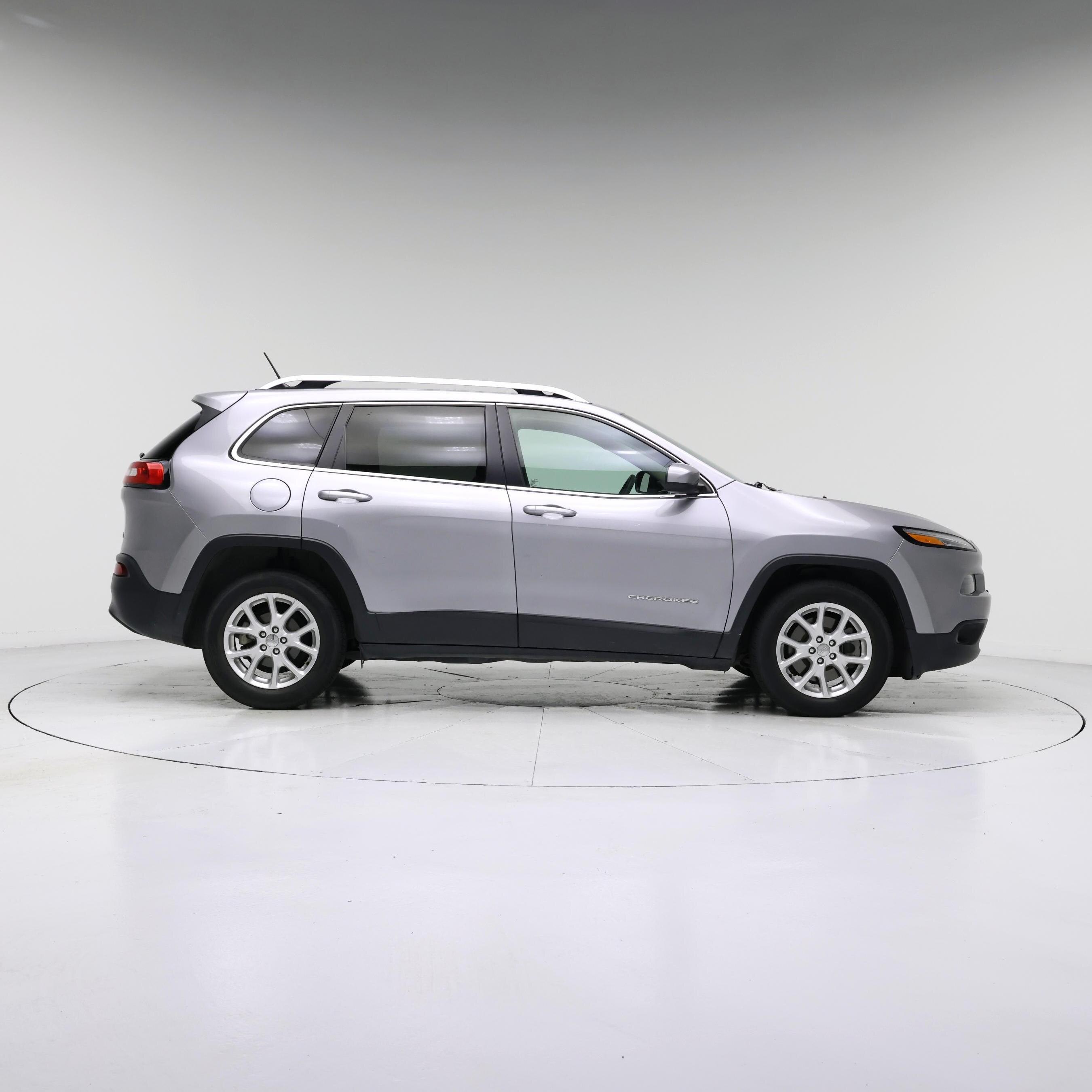 Thumbnail: 2018 Jeep Cherokee - 7